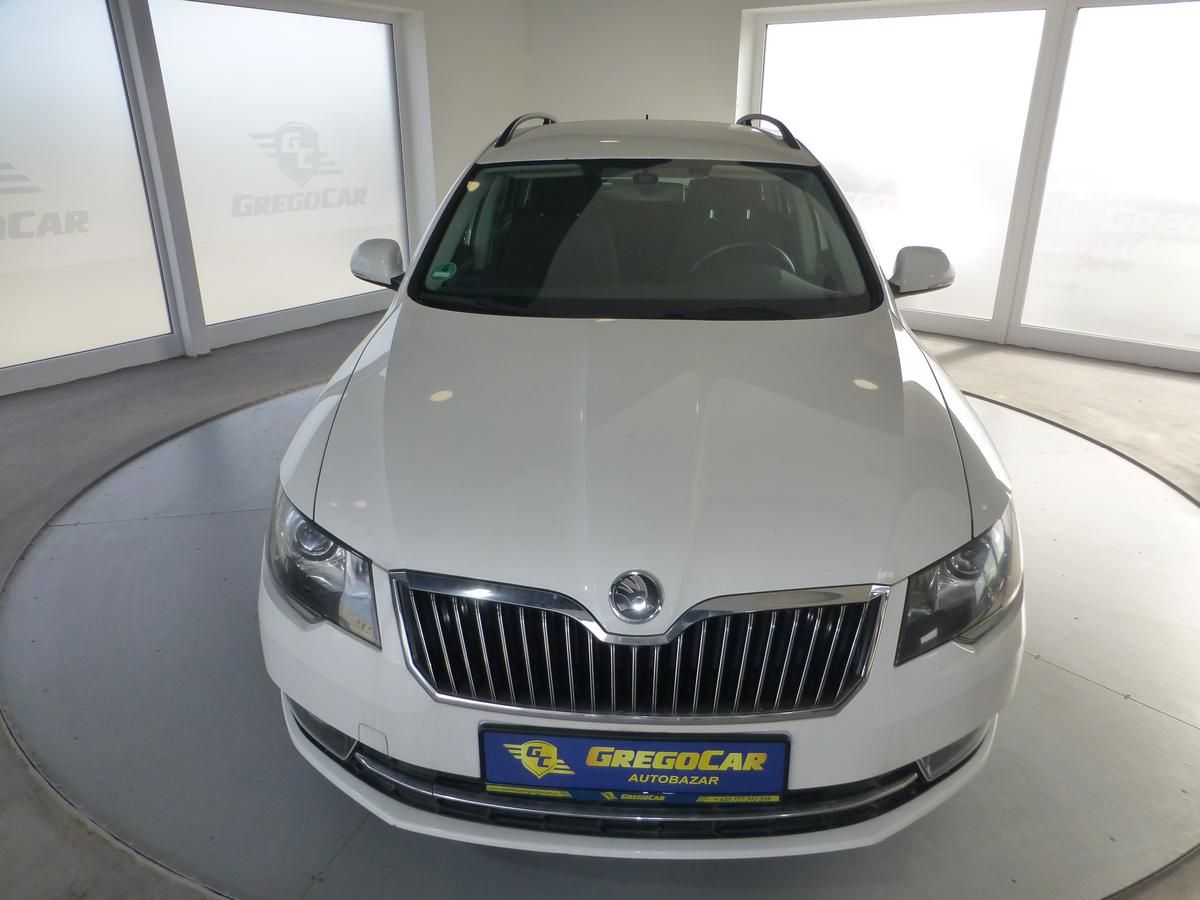 Škoda Superb, 2,0TDI*NAV*PARK S*VYHŘ.S*XENON - fotka 3