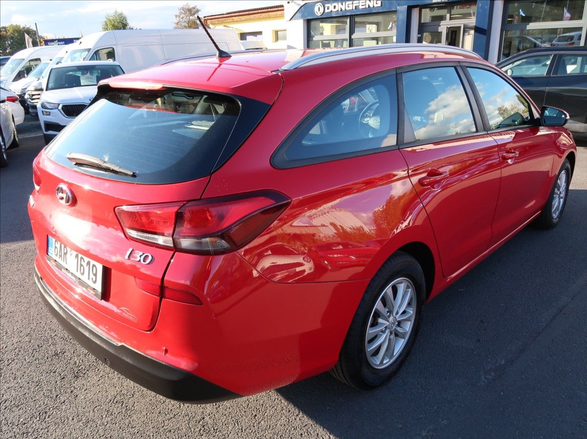 Hyundai i30, 1,0 T-GDi,88kW,NovéČR,Serv.kn. - fotka 3