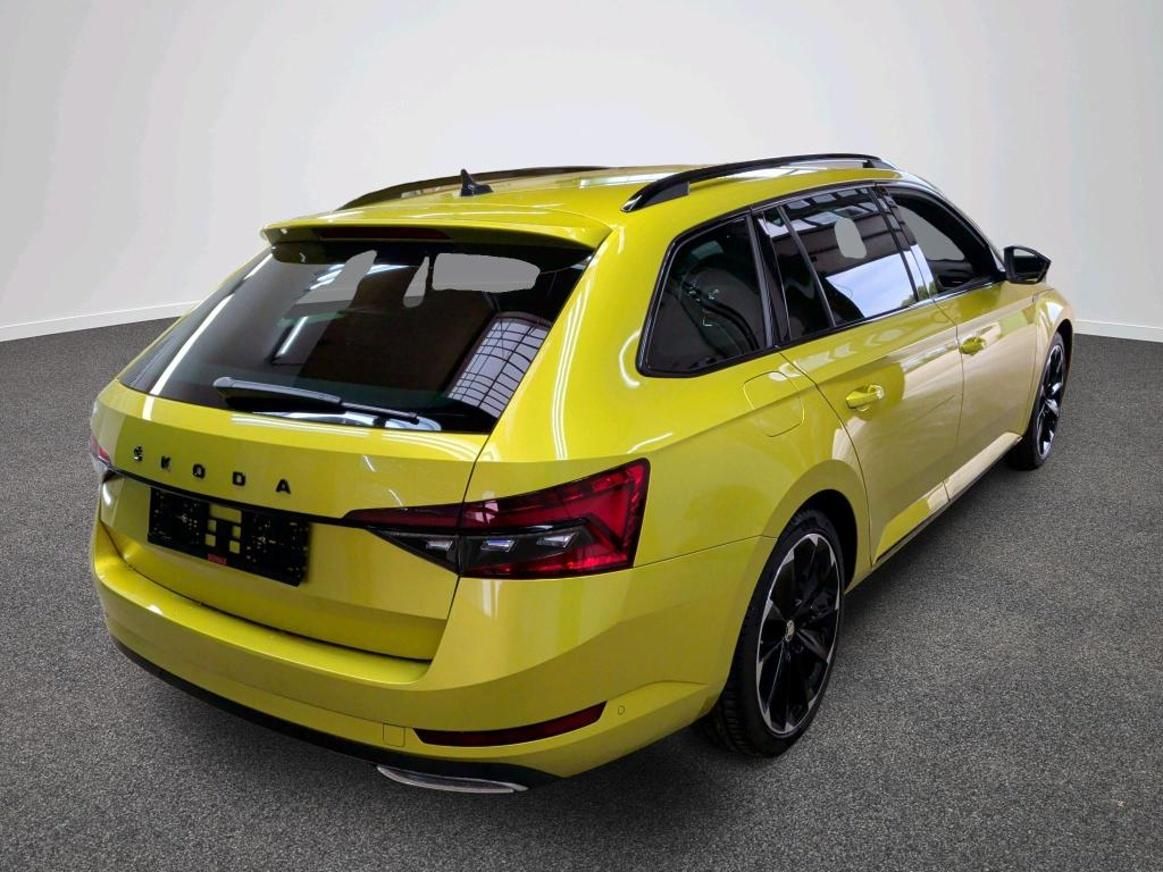 Škoda Superb, Combi Sportline 147kw DSG 4x4 - fotka 4