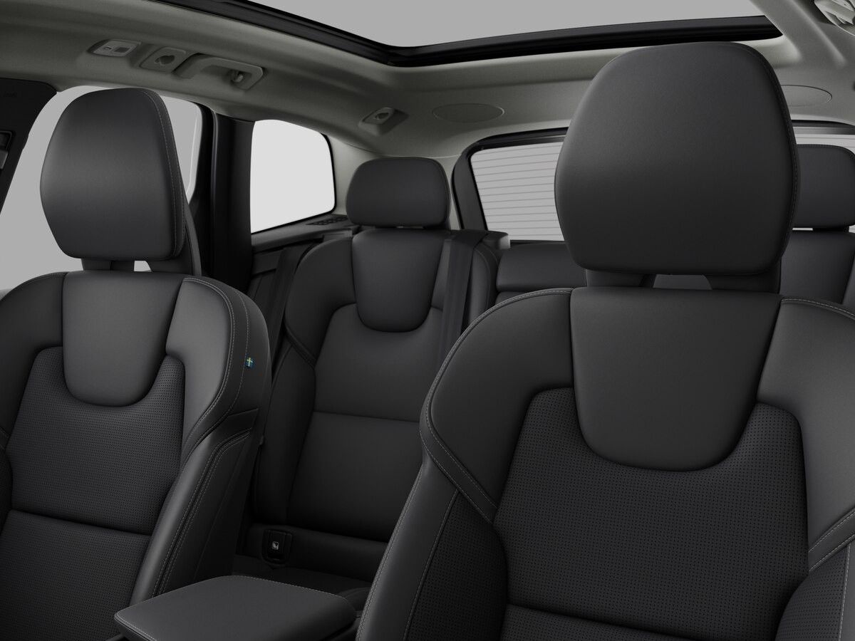Volvo XC60, 2.0B5 184kW 4x4  Ultra Bright - fotka 4