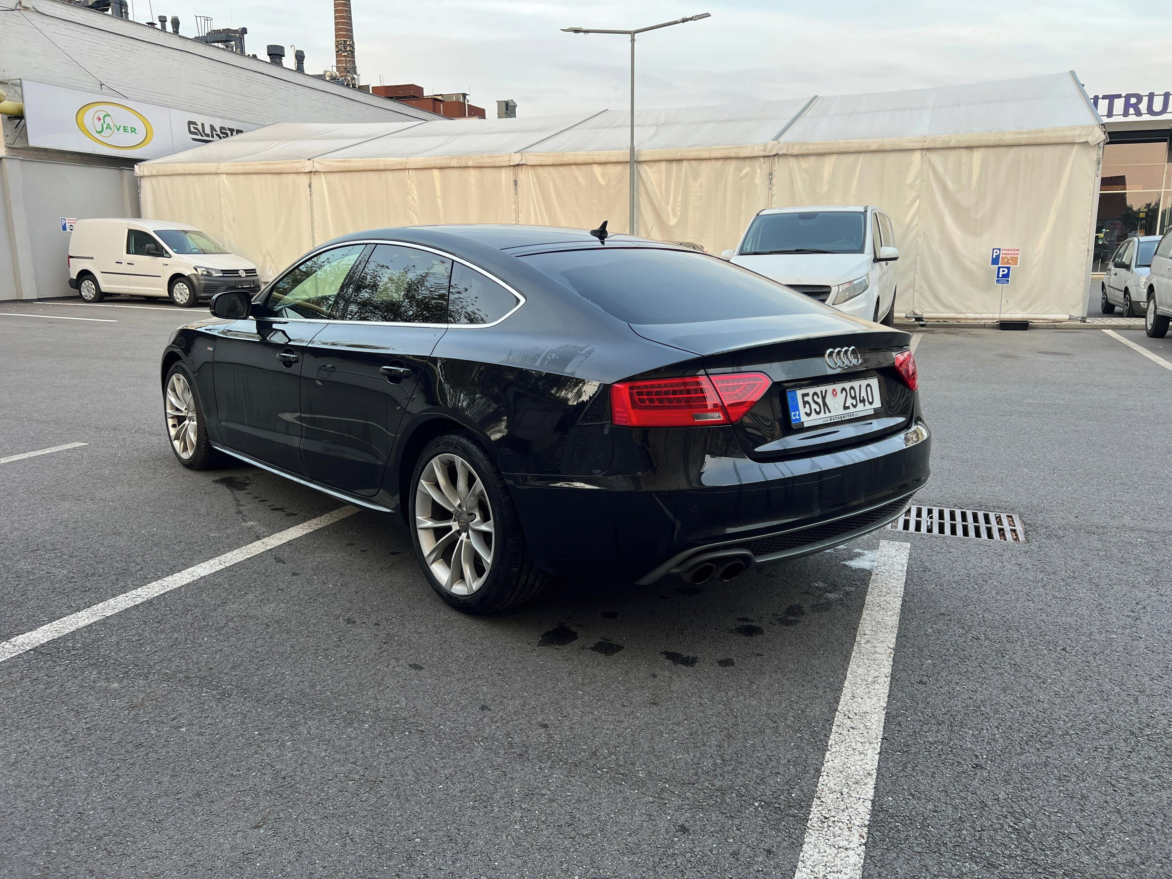 Audi A5, 2.0TDi, liftback, 3xS-line - fotka 5