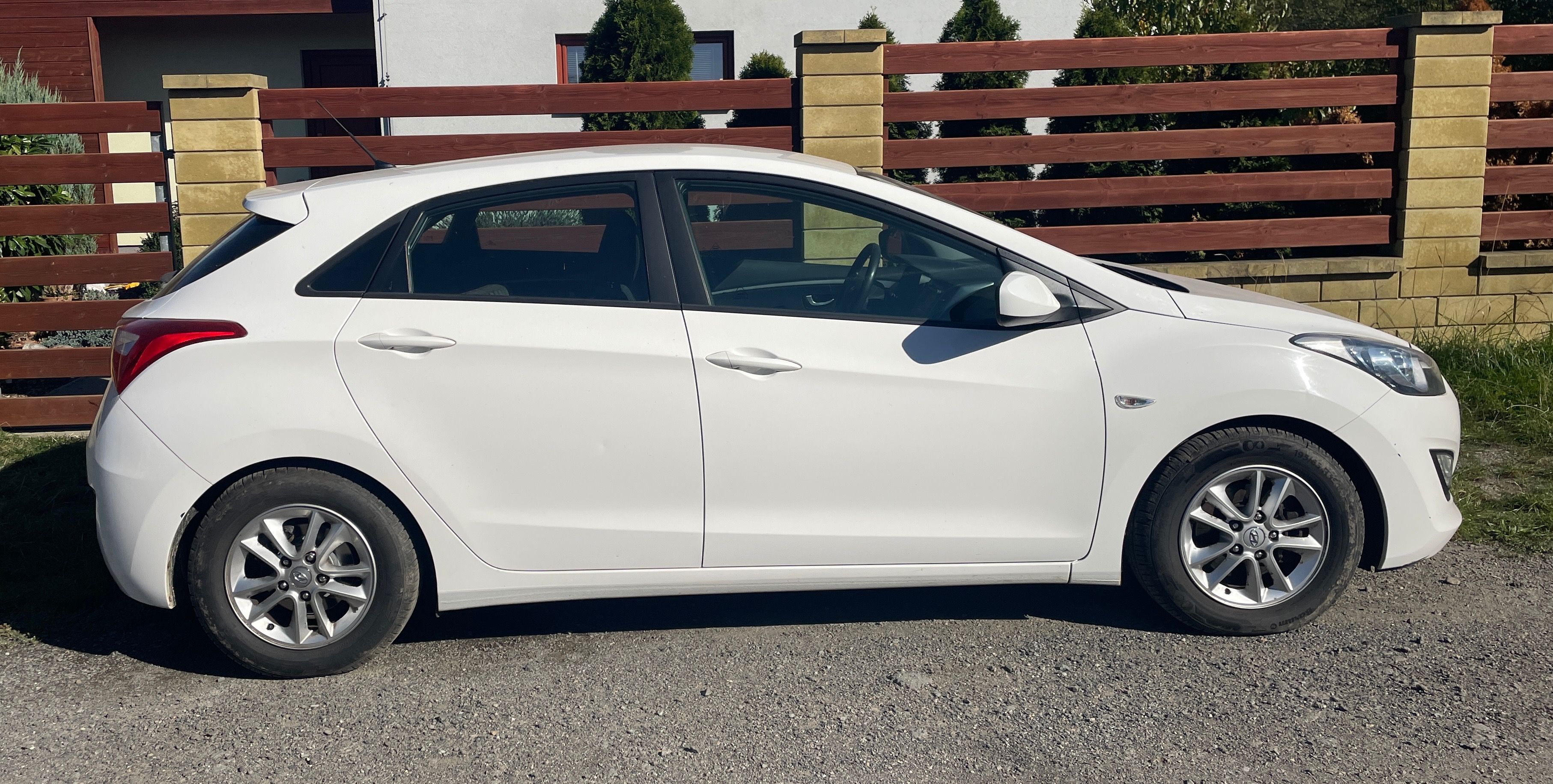 Hyundai i30, trikolor+ , 15ALU - fotka 3