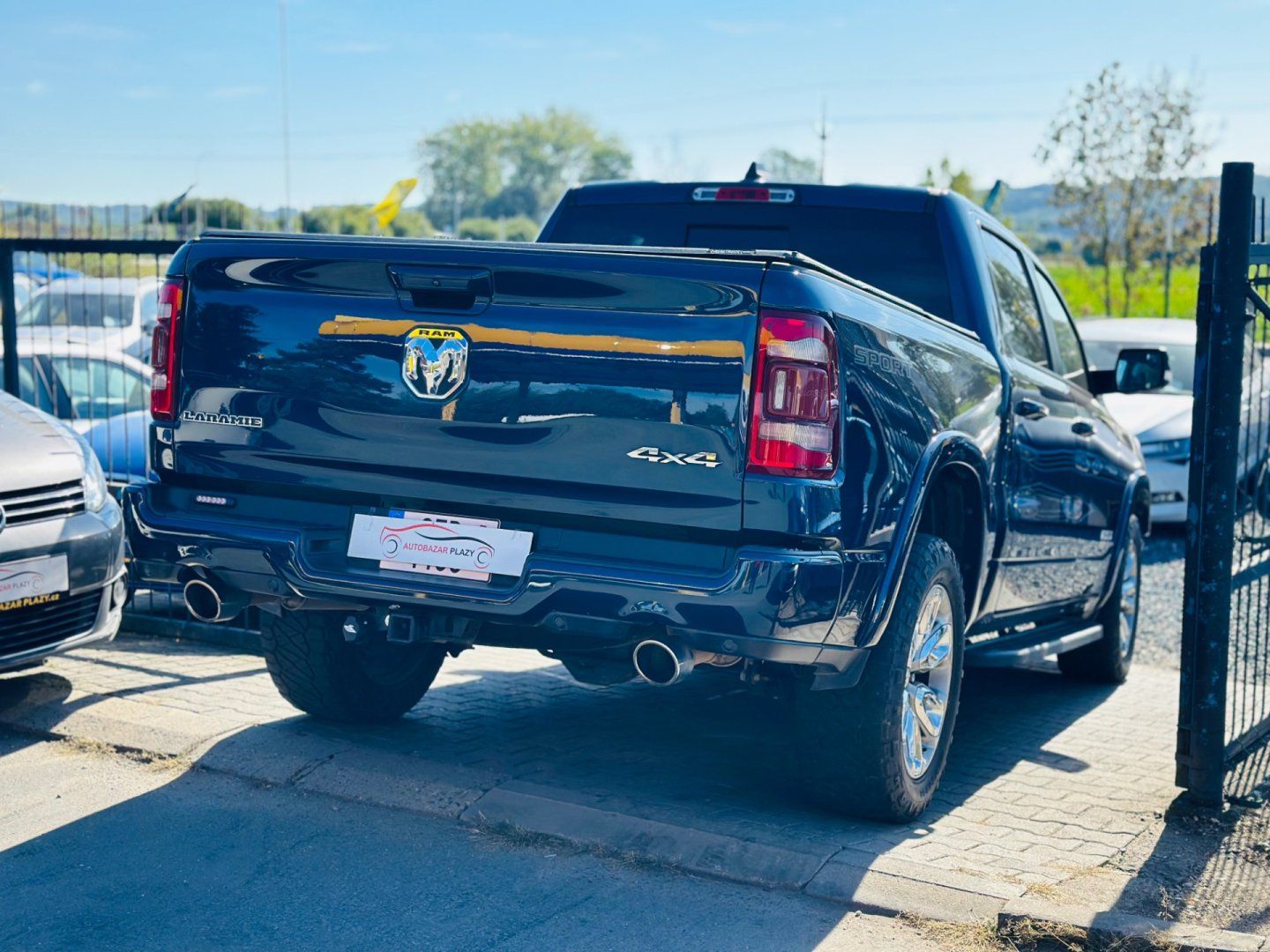 RAM 1500, 5.7HEMI V8 LARAMIE SPORT - fotka 6