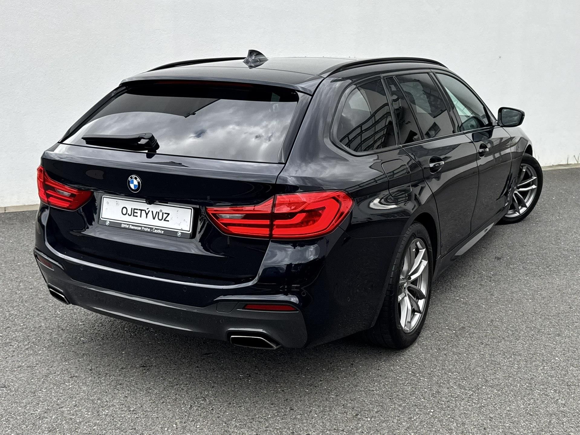 BMW Řada 5, 540d xDrive Touring Mpaket - fotka 2
