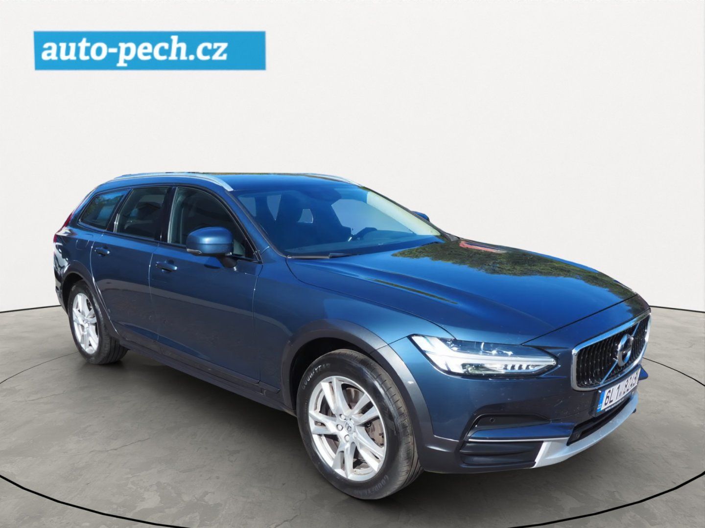 Volvo V90, D5, 173 kW, AWD, AT - fotka 5