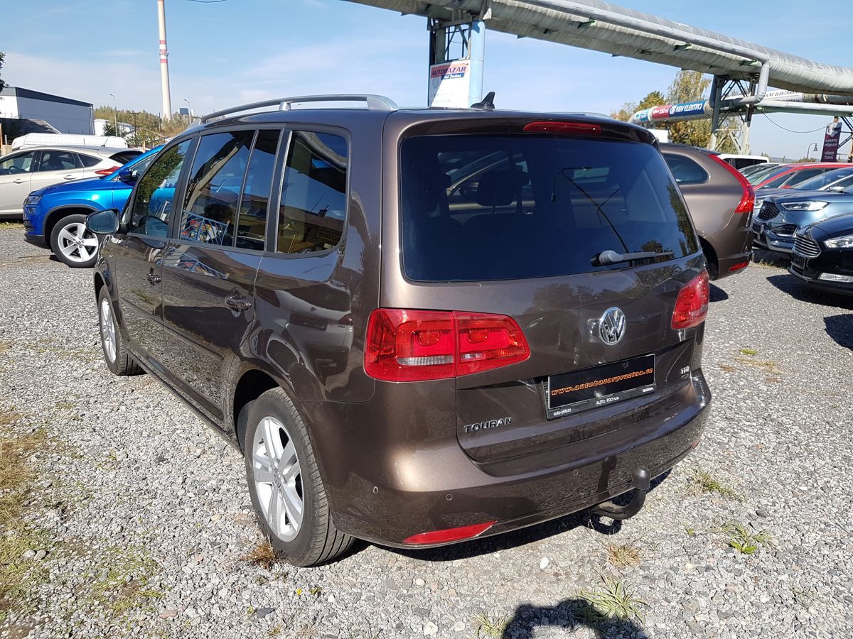 Volkswagen Touran, 1.6TDi DSG NAVI 88.000KM - fotka 4