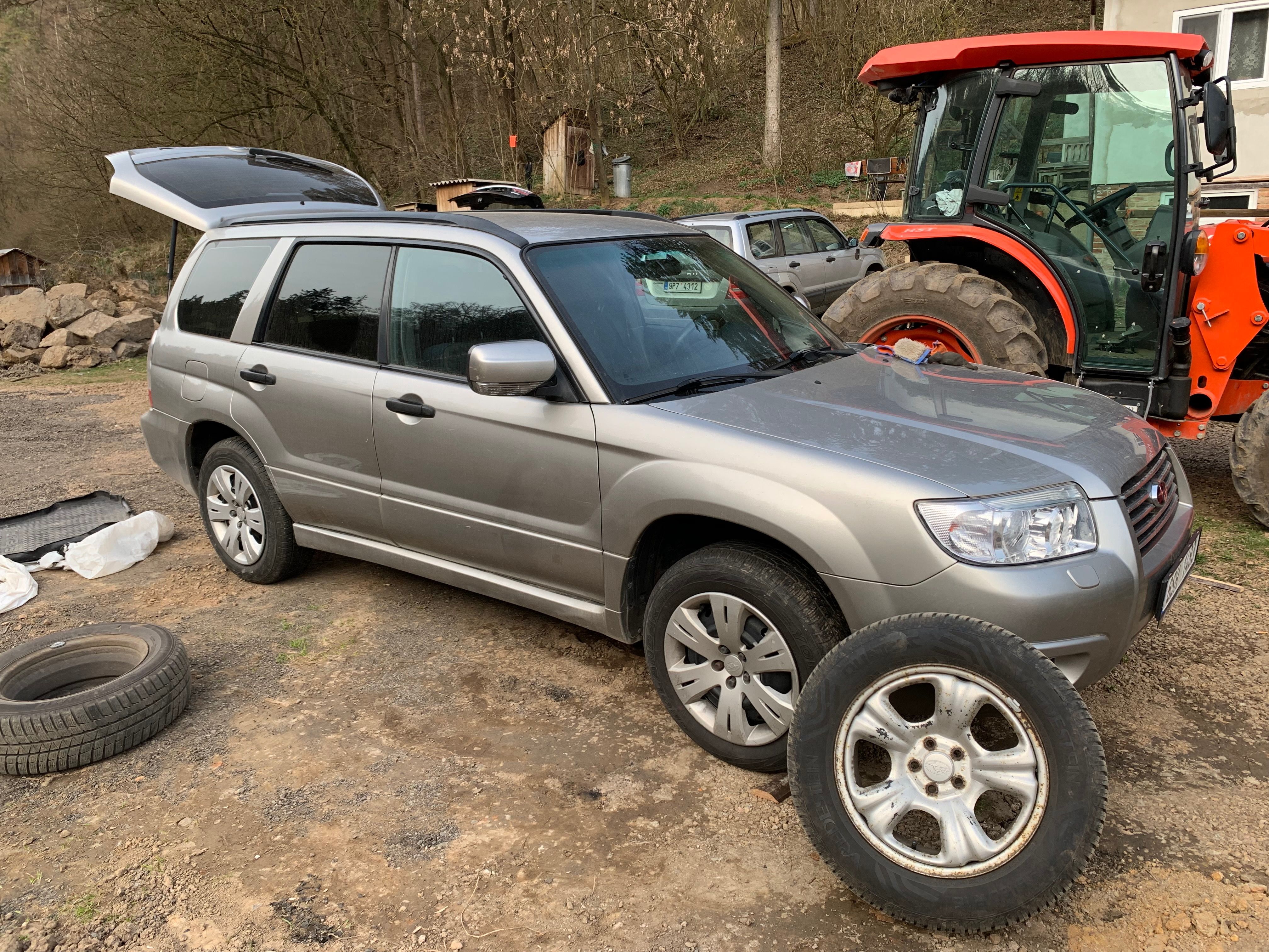 Subaru Forester, 2.0i automat - servisováno - fotka 6