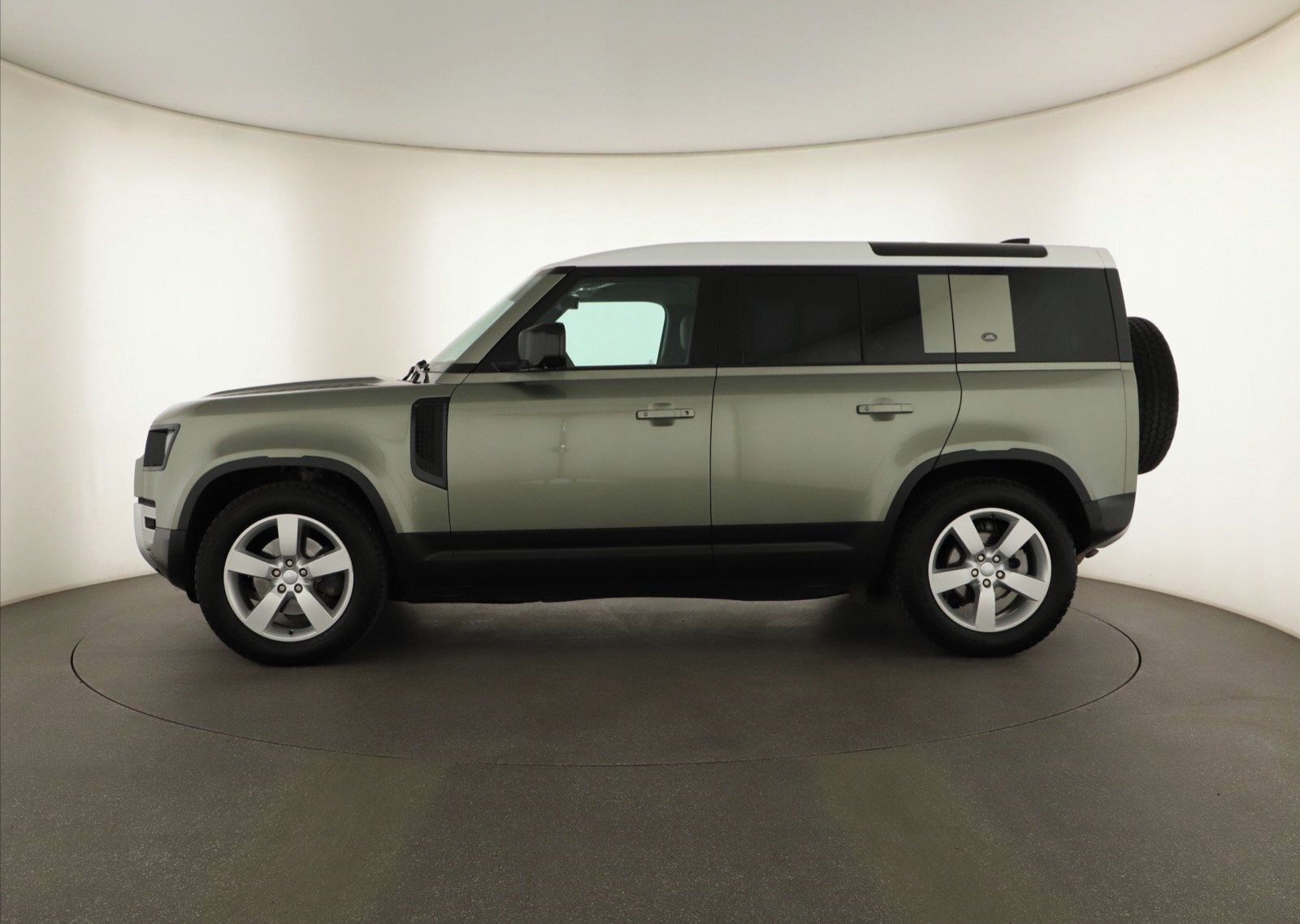 Land Rover Defender, D250 AWD - fotka 2