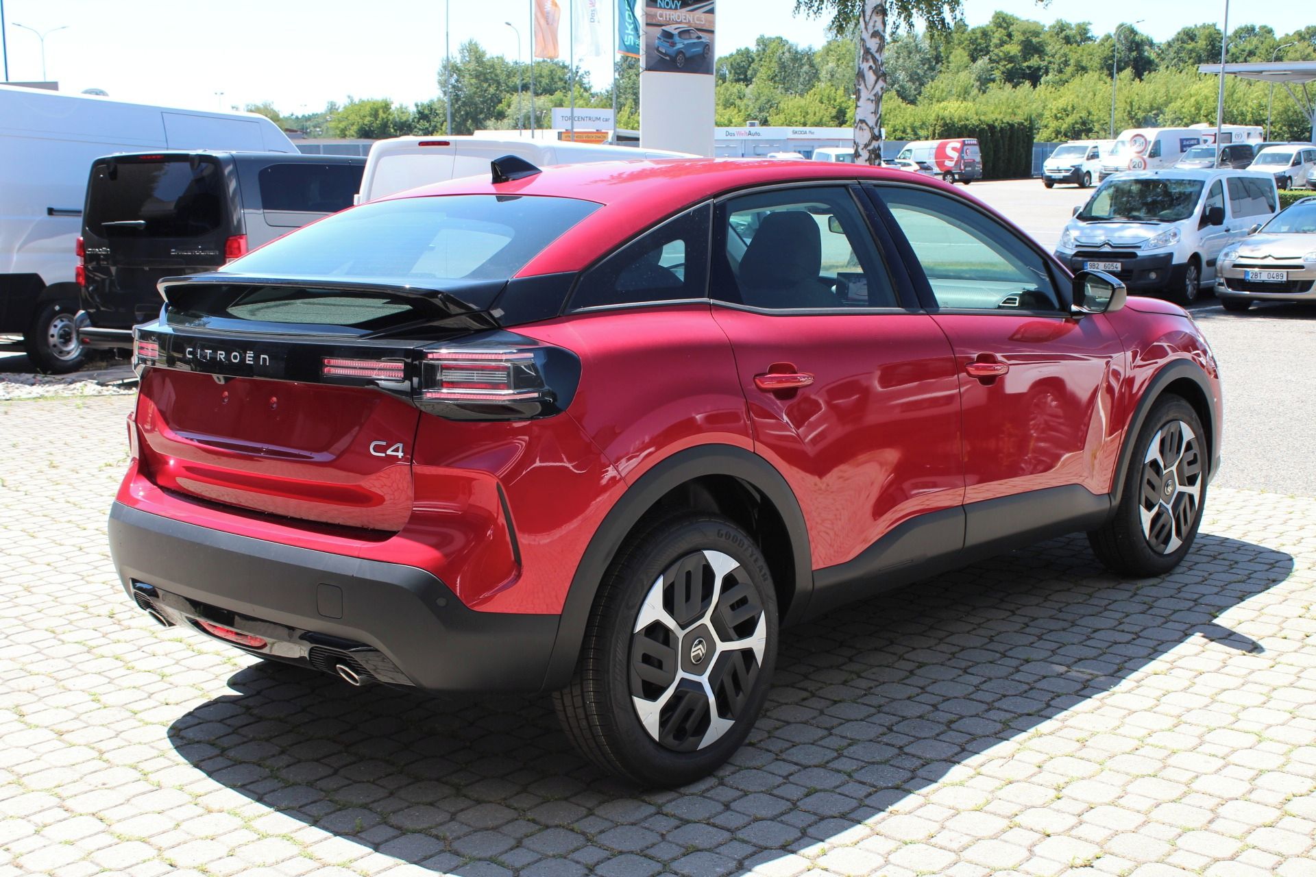 Citroën C4, PLUS Hybrid 145k Automatic - fotka 5