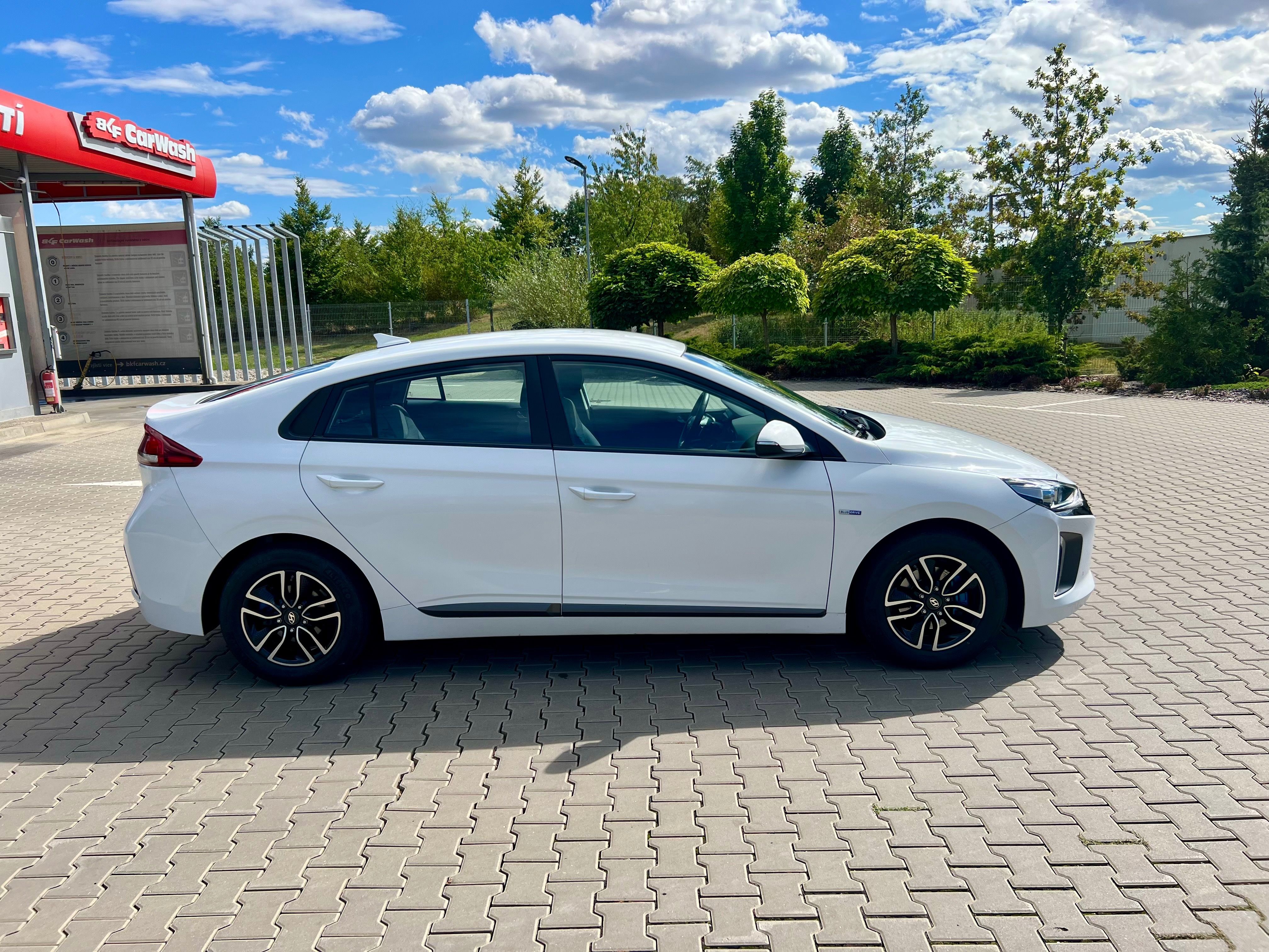 Hyundai Ioniq, 1,6 GDi 77kW + 32kW Hybrid - fotka 5