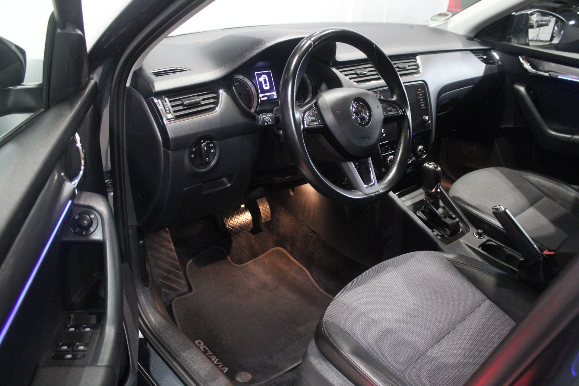 Škoda Octavia, 1.4 TSI 110kW Tažné LED 2018 - fotka 5