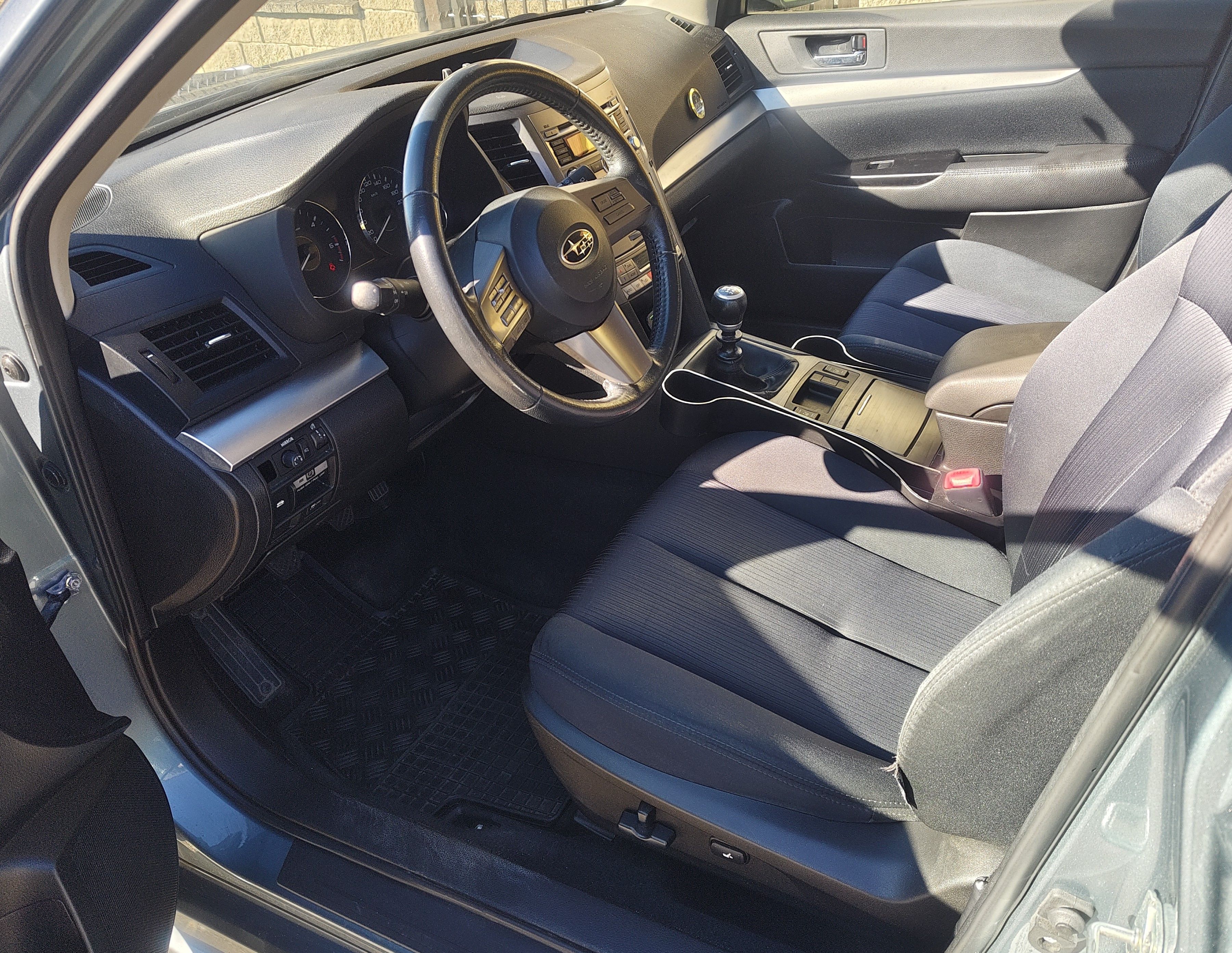 Subaru Legacy, SUBARU Legacy 4x4 - 2.0TDi kom - fotka 6