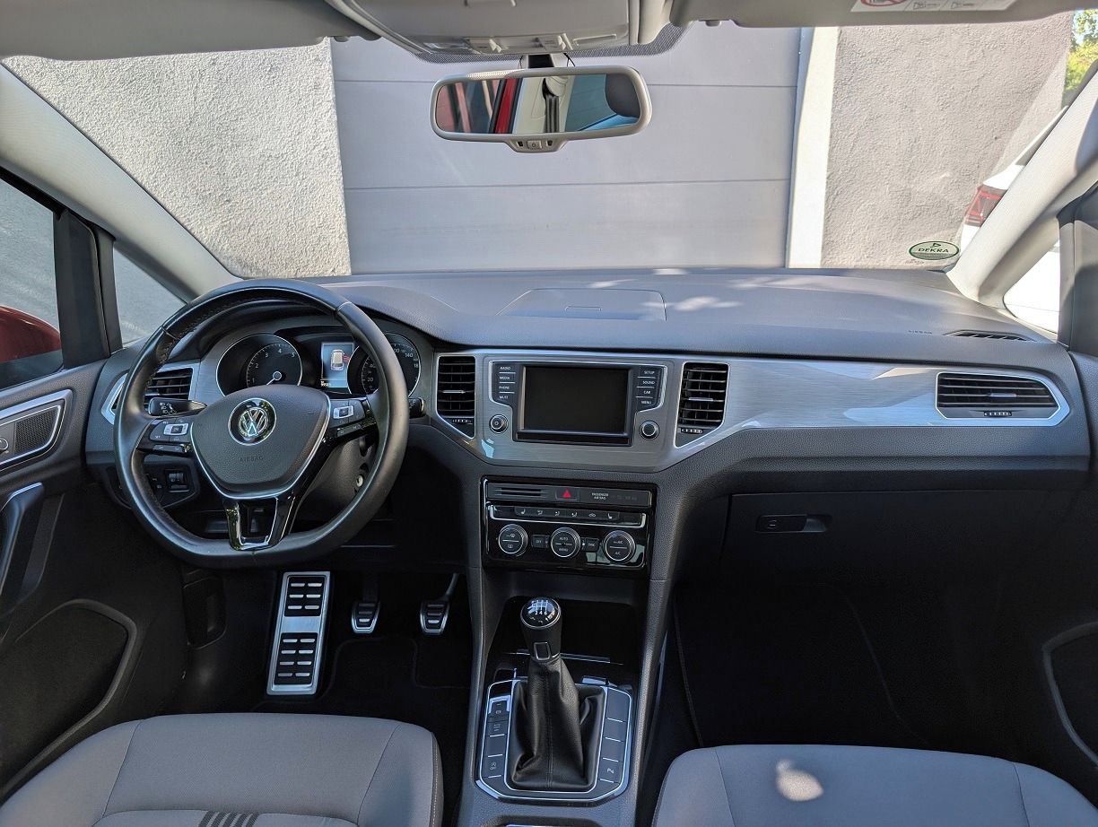Volkswagen Golf Sportsvan, 1.MAJ.NEHAVAROVANÉ-NELAKOVANÉ - fotka 3