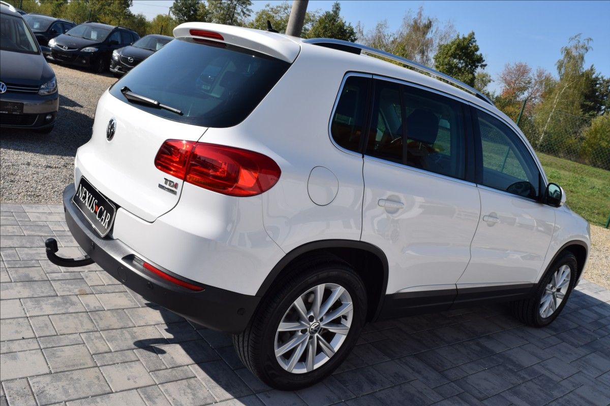 Volkswagen Tiguan, 2,0 TDI 81KW ALU NÍZKÝ NÁJEZD - fotka 6