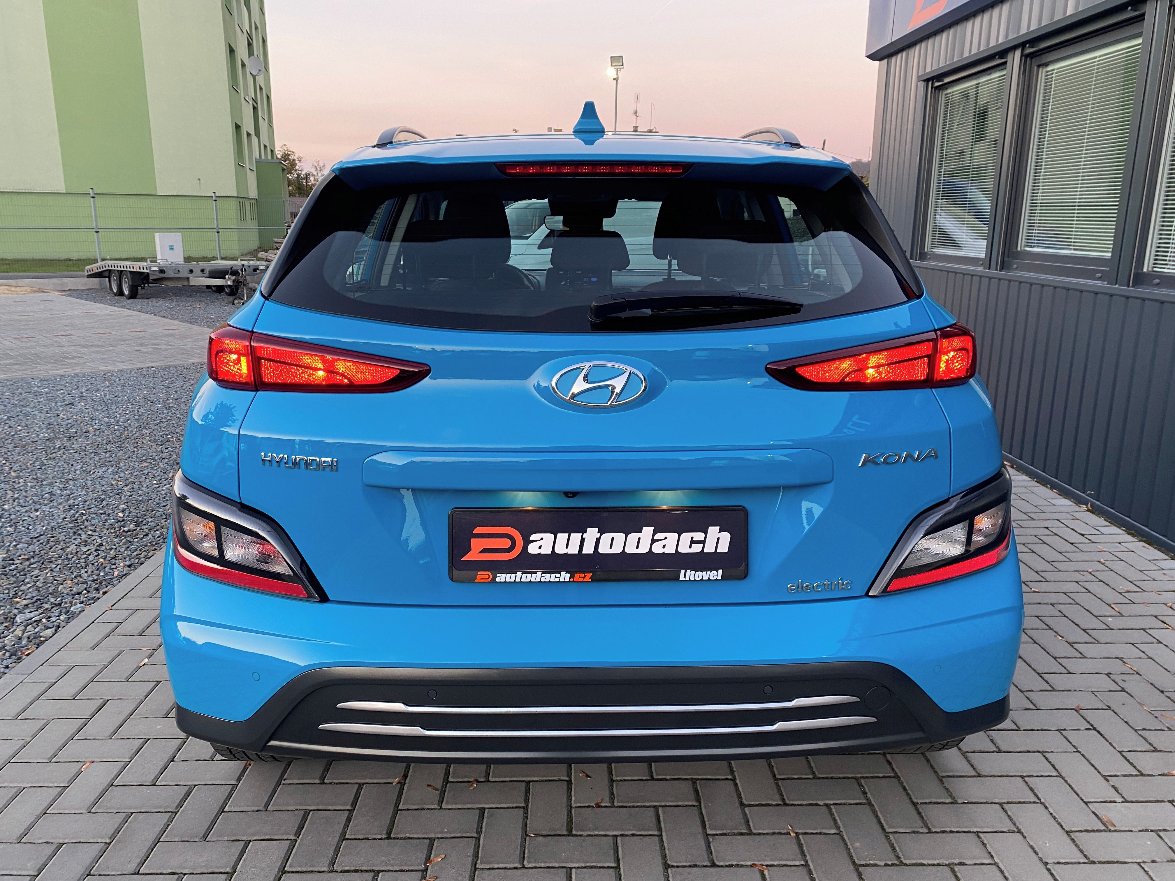 Hyundai Kona, ELECTRIC 100kW- VÝHŘEV SEDAČEK - fotka 4