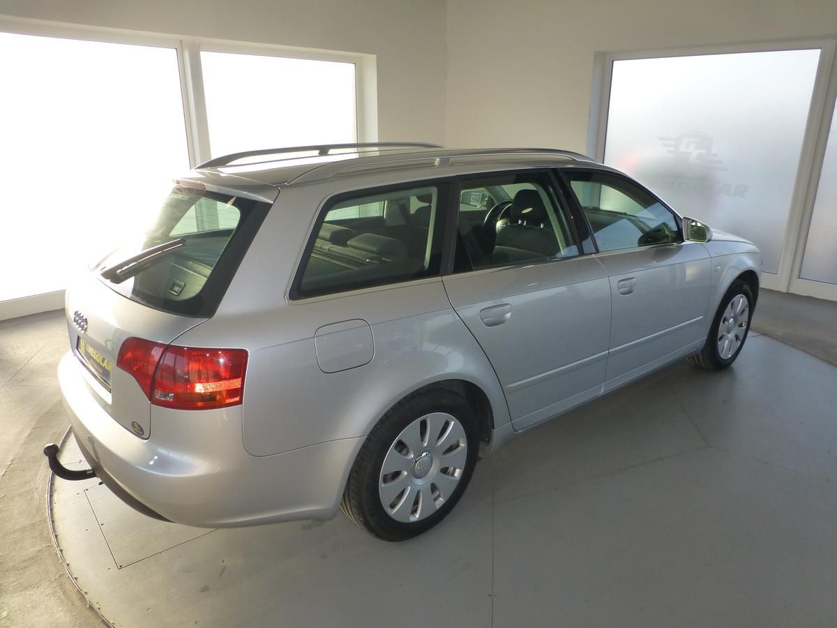 Audi A4, 1,6I**DIGIKLIMA**ALU**TAŽNÉ - fotka 6