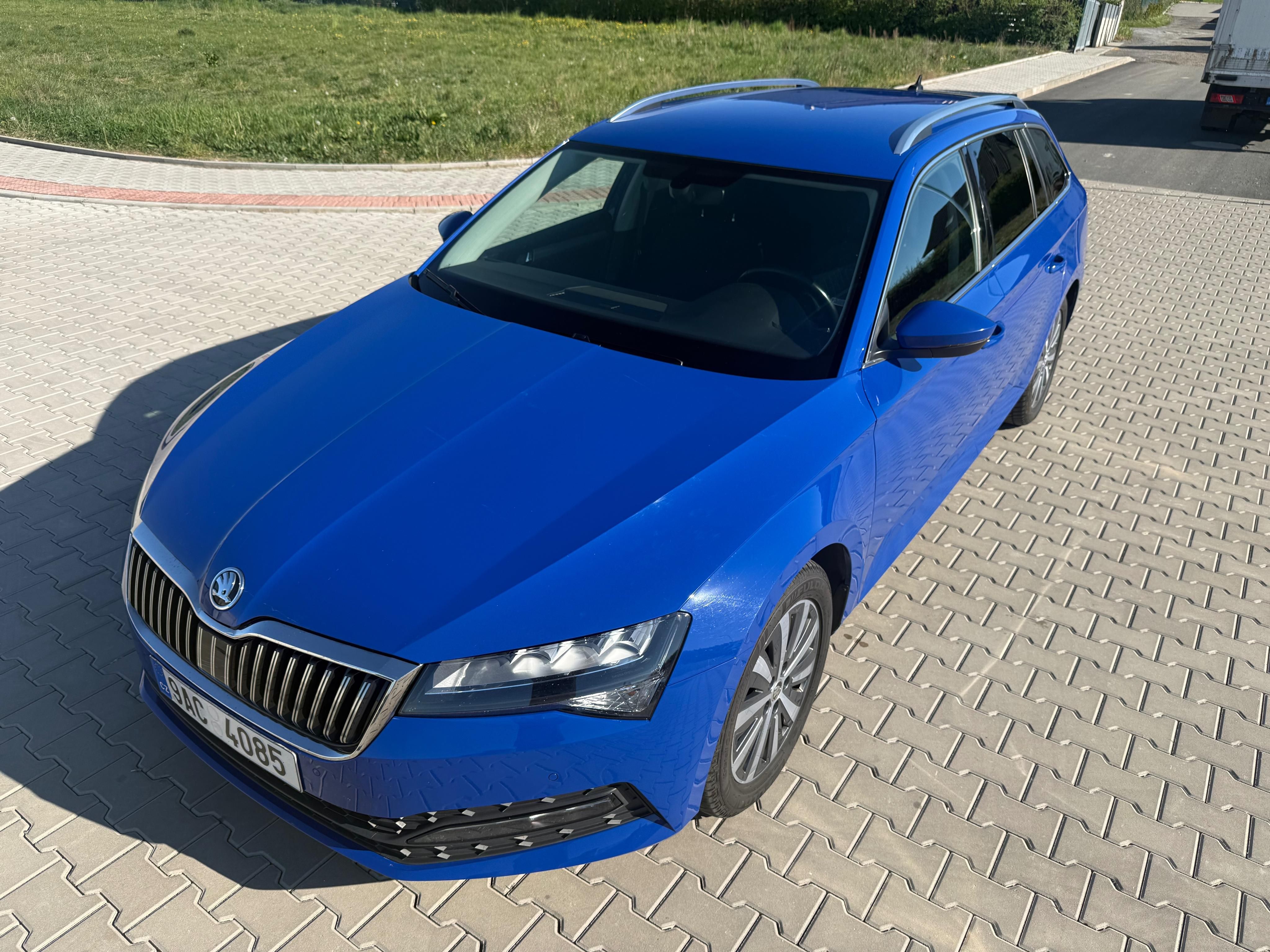 Škoda Superb, 2.0 TDI 110kw,WEBASTO,TAŽNÝ,CZ - fotka 2