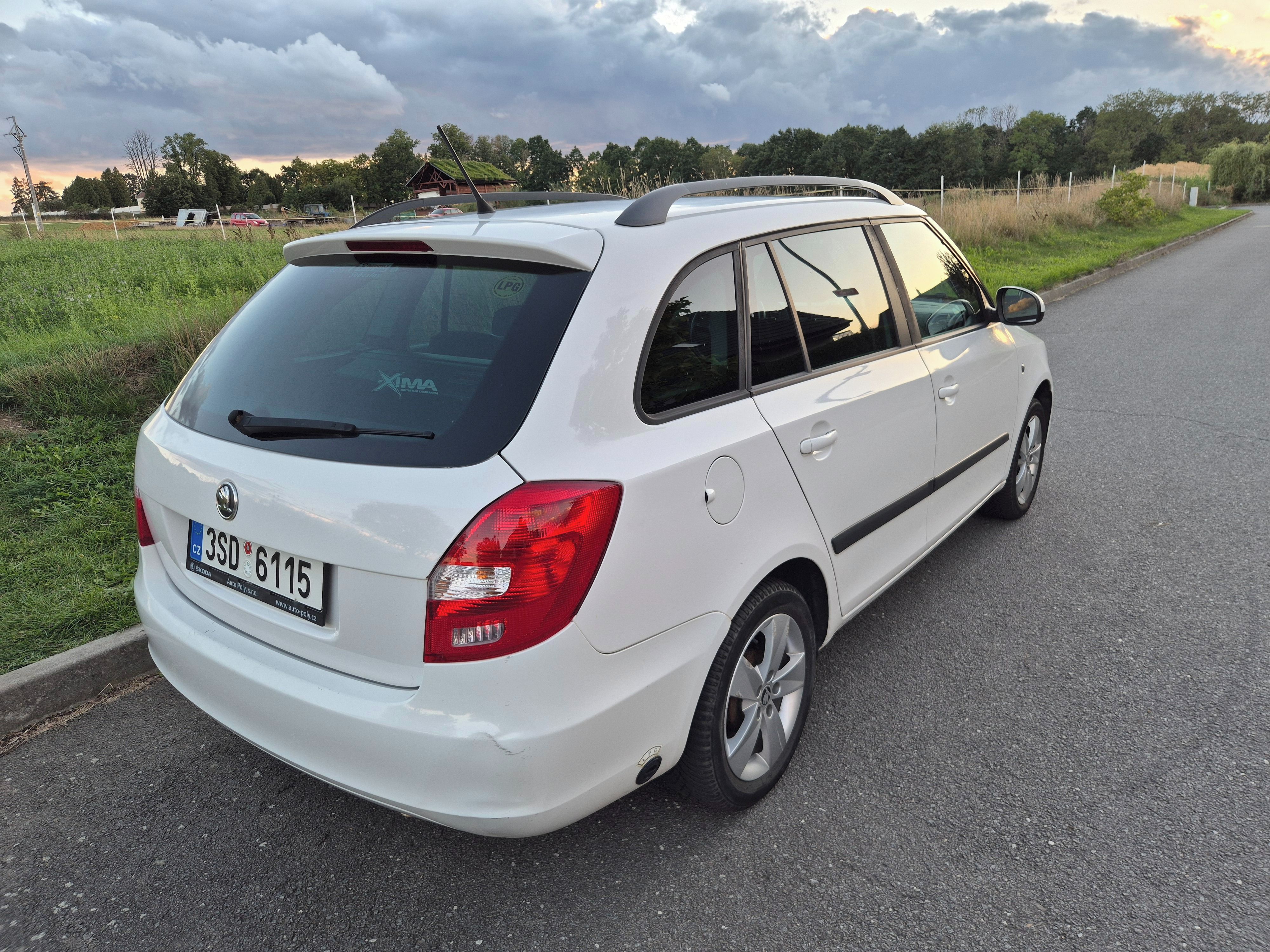 Škoda Fabia - fotka 4