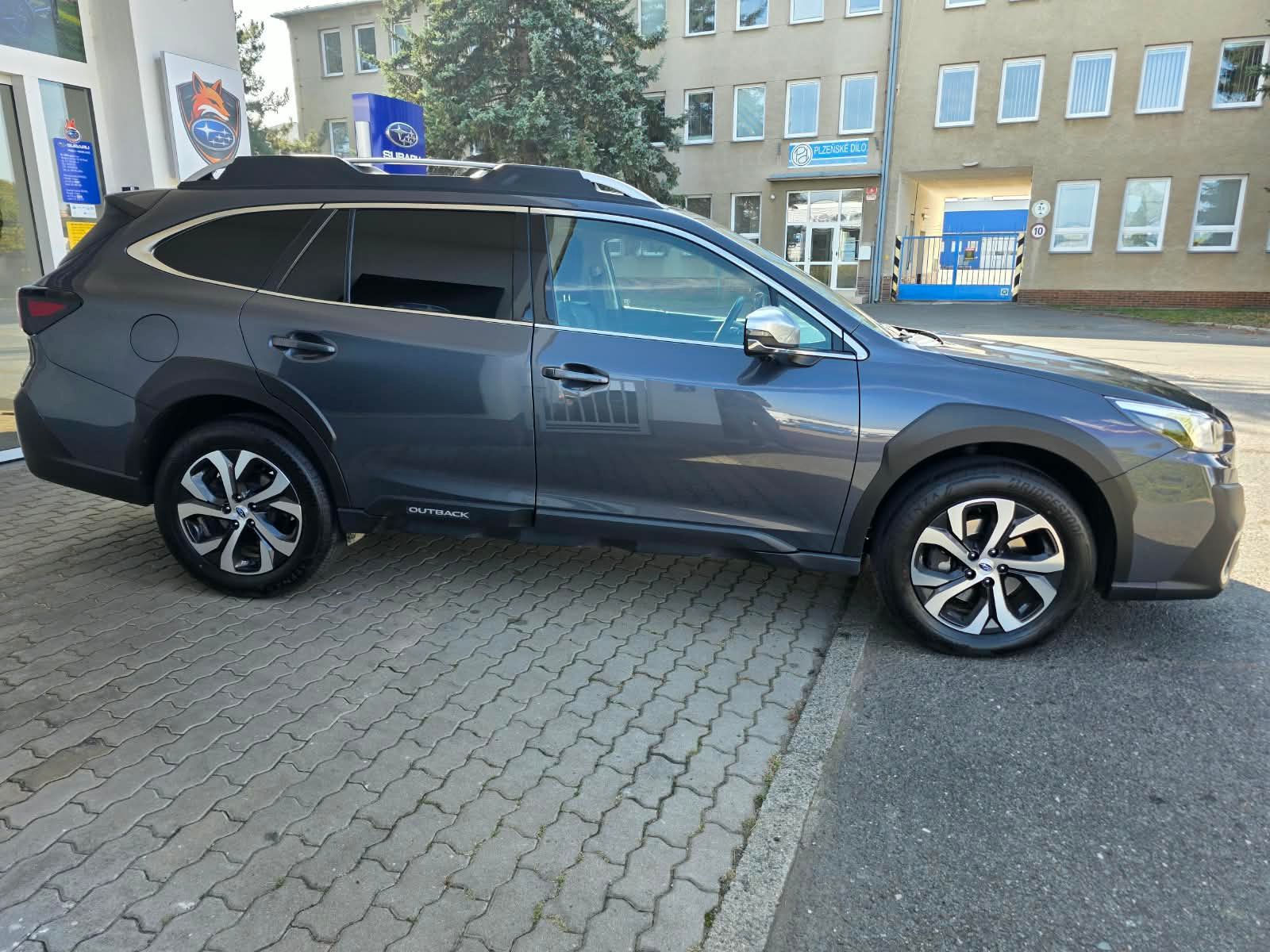 Subaru Outback, 2,5 CVT Touring CZ Harman - fotka 6