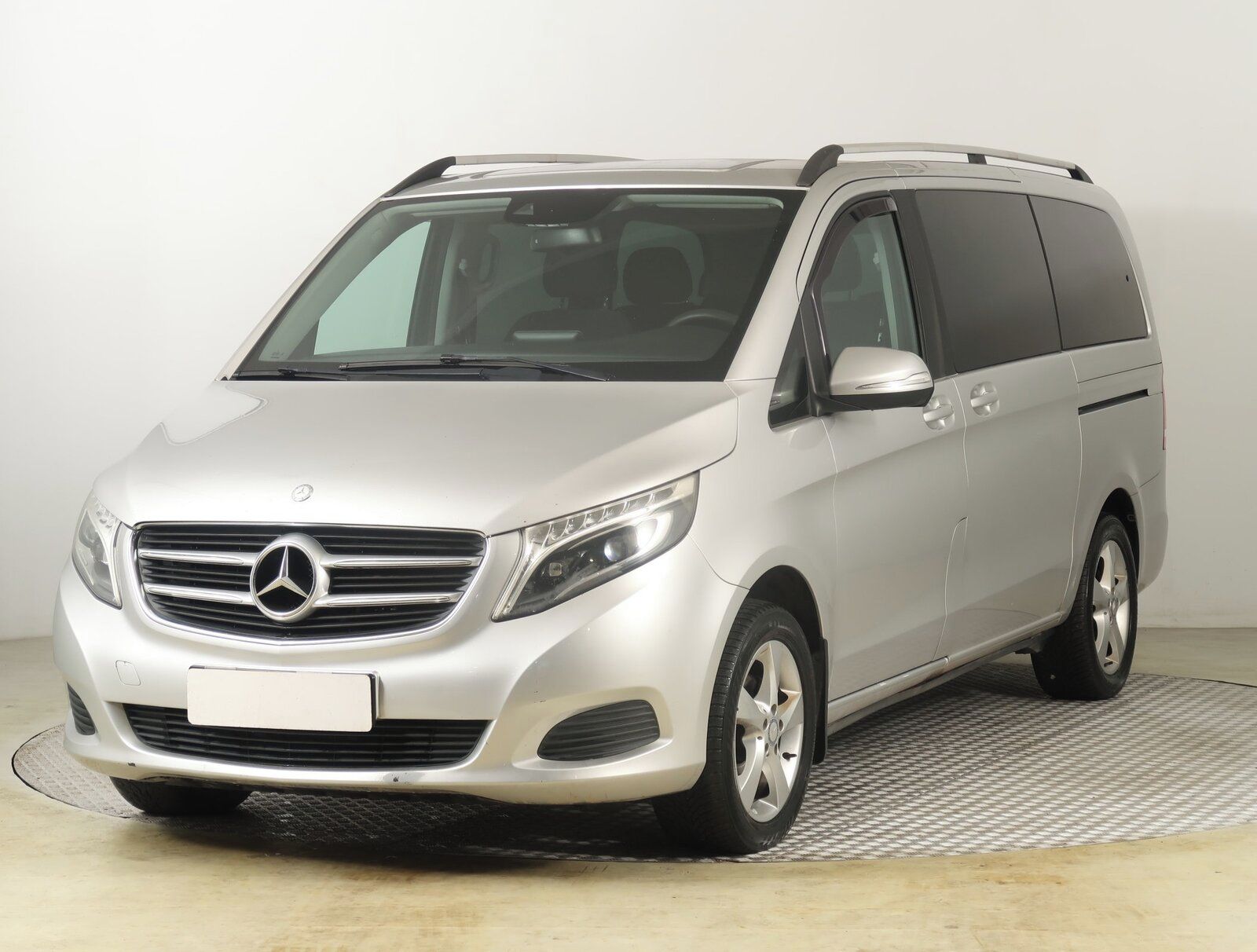 Mercedes-Benz Třídy V, 220 CDI, 5 míst, L - fotka 2