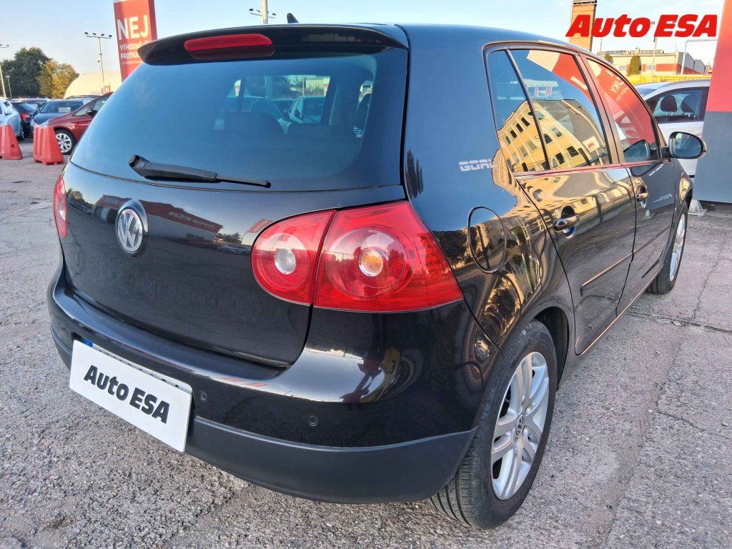 Volkswagen Golf, 1.6 MPI - fotka 2