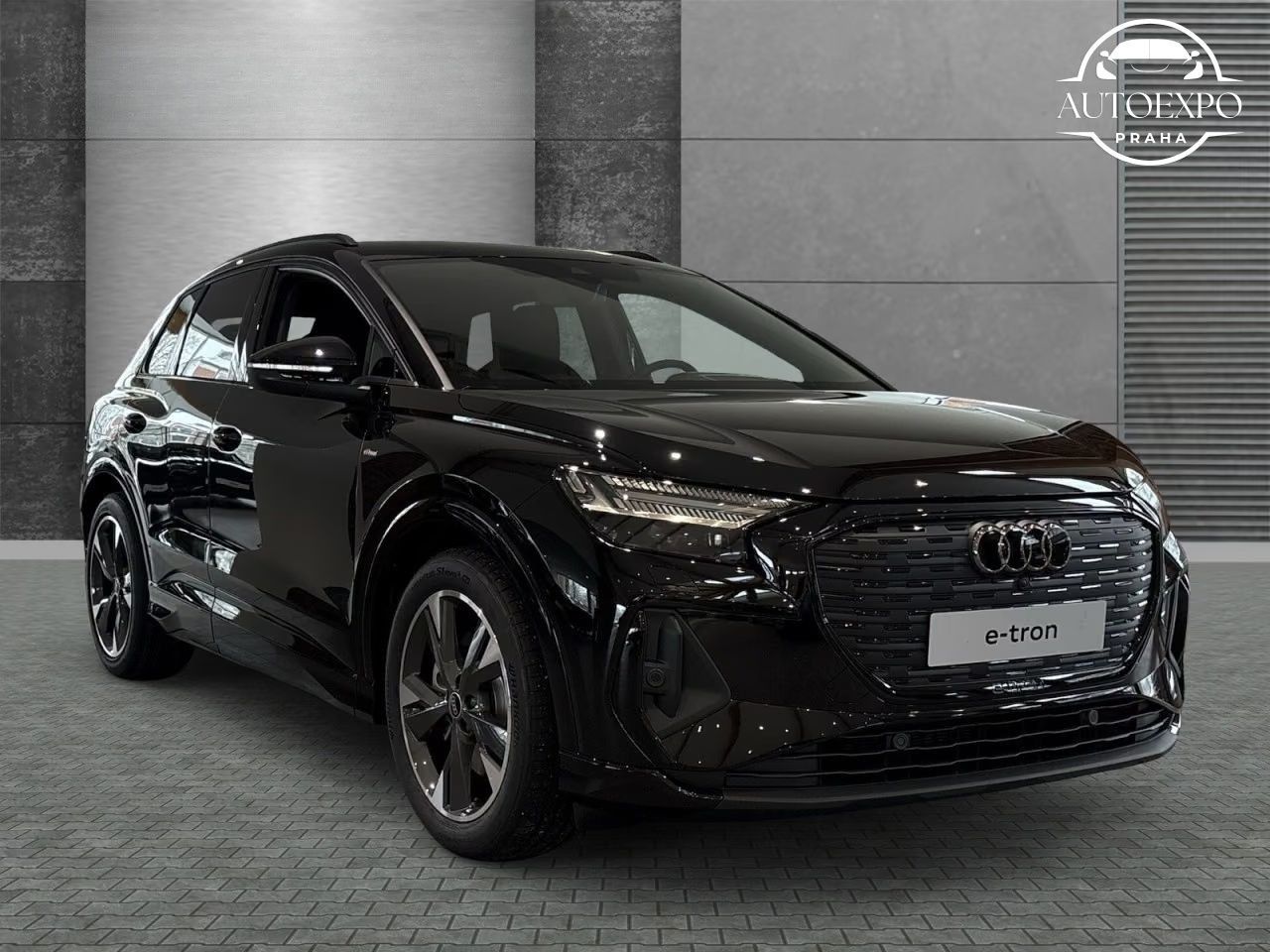 Audi Q4 e-tron, 45 s line Navi*Matrix-LED* - fotka 2