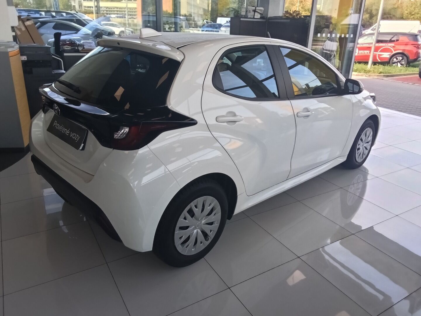 Toyota Yaris, 1.0i 53KW 2022 - fotka 3