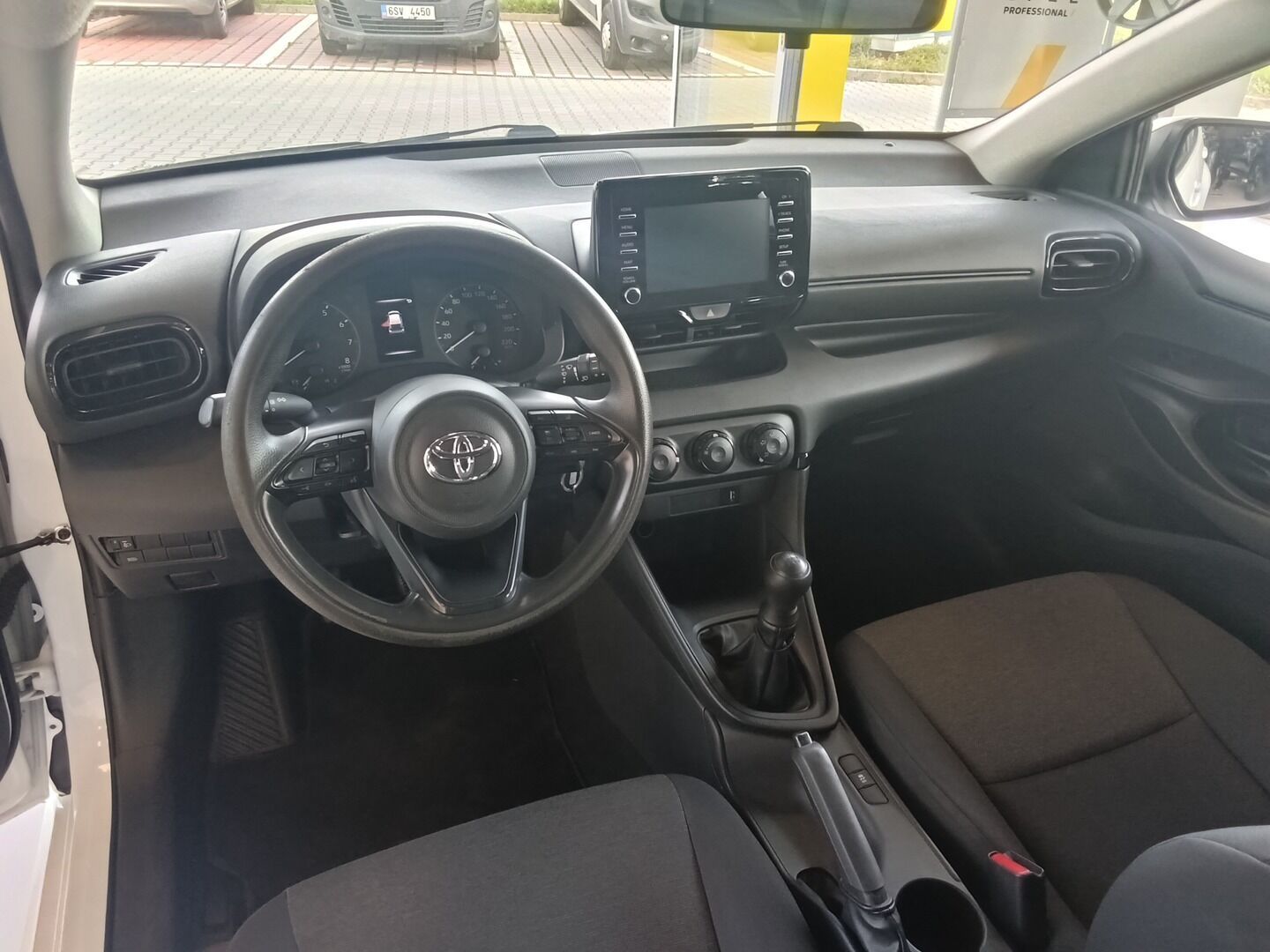 Toyota Yaris, 1.0i 53KW 2022 - fotka 5