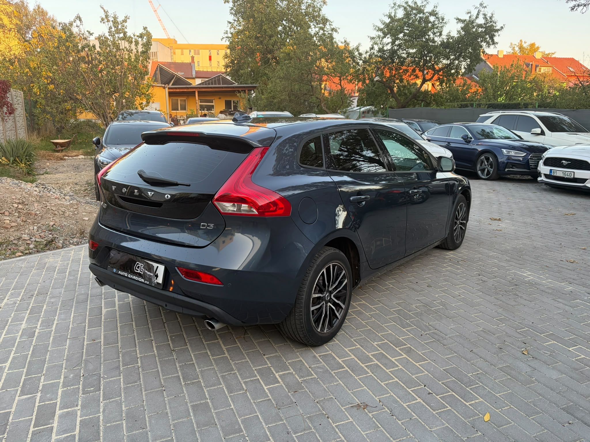 Volvo V40, 2.0D D3,110KW,FACELIFT,LED,NAV - fotka 5