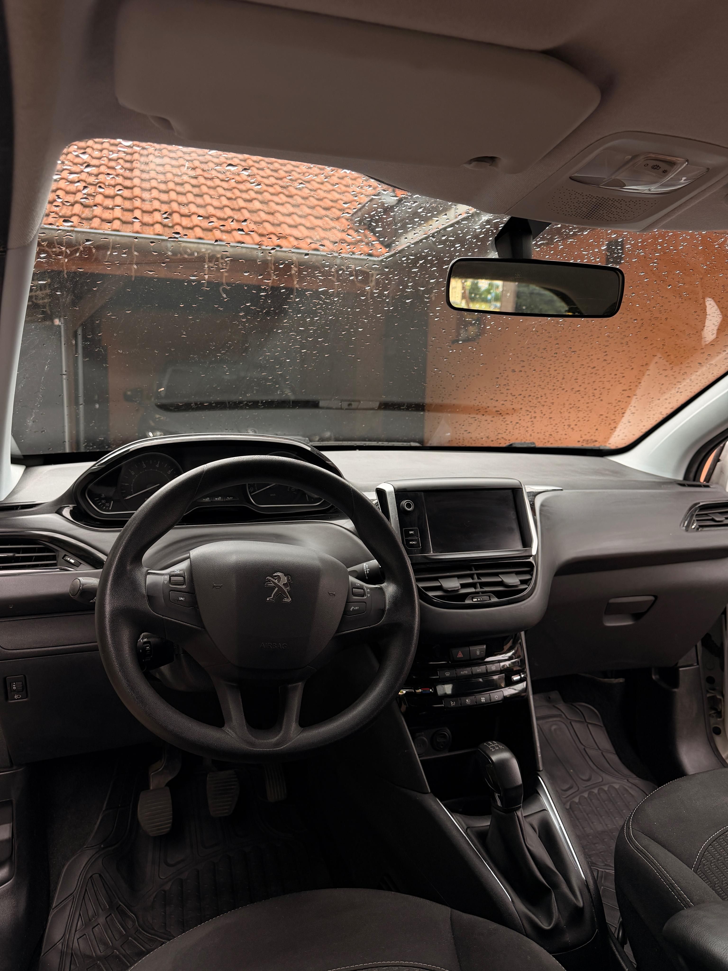 Peugeot 208 - fotka 6