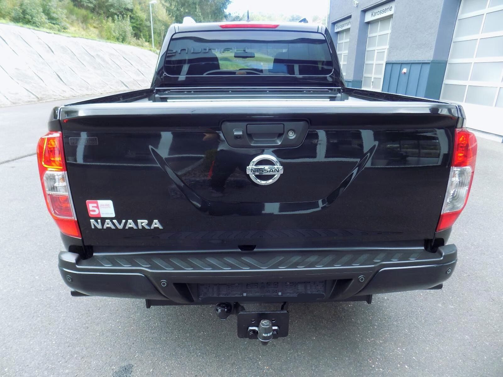 Nissan Navara, 2.3 DC 4x4 Aut. N-Guard*360°* - fotka 6