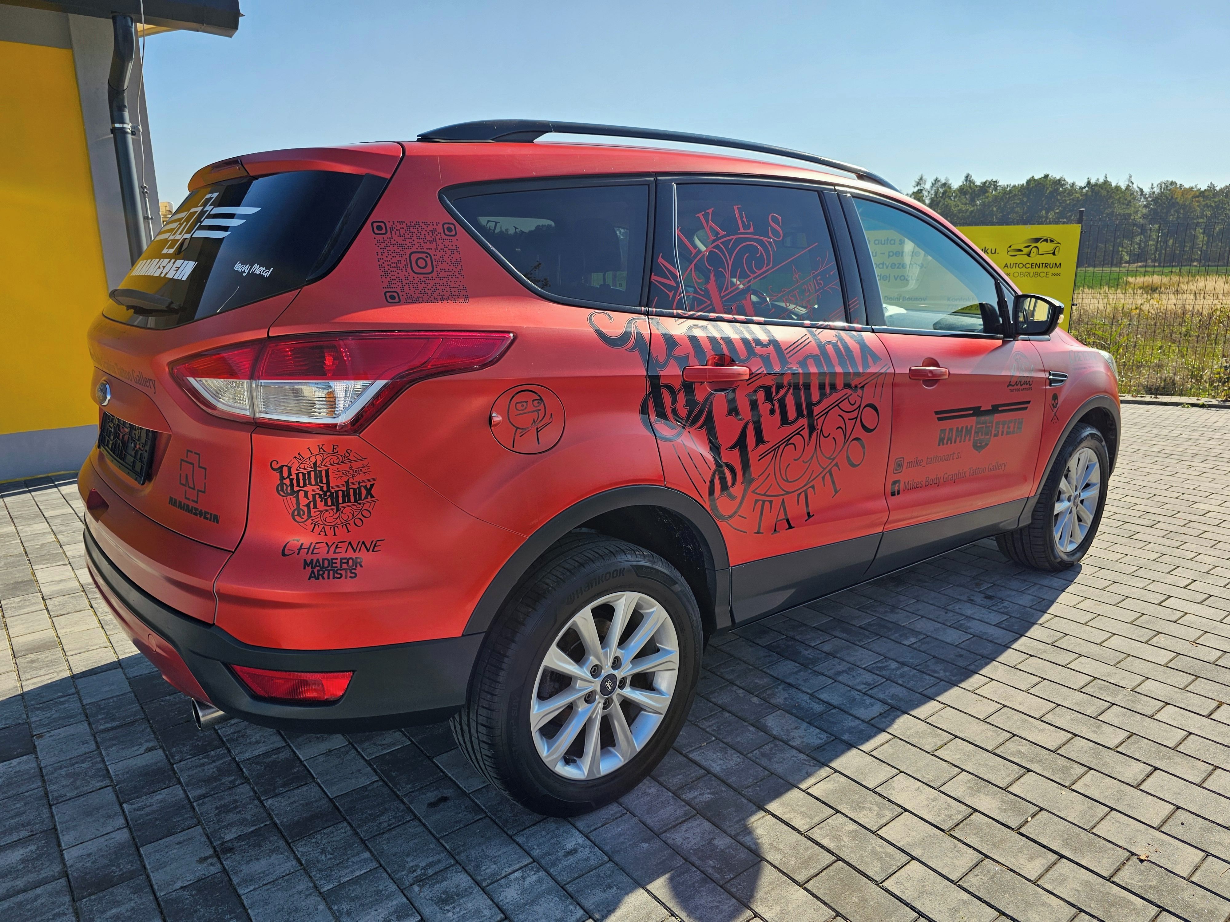 Ford Kuga, 1.5 110 KW, 1. majitel - fotka 5