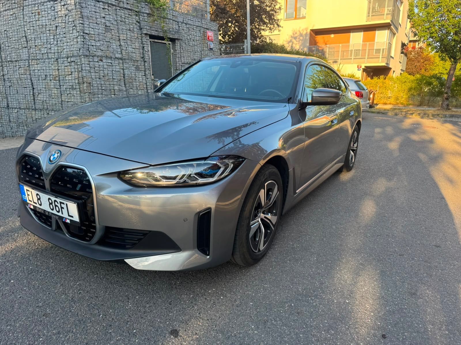 BMW i4 - fotka 5