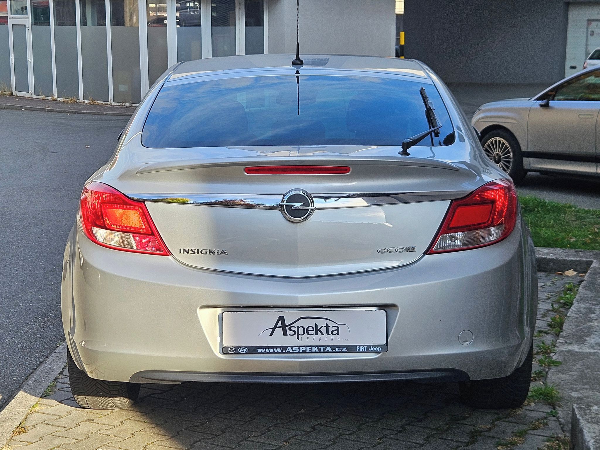 Opel Insignia, 1,4T 103kW, Active, 2.maj. - fotka 4