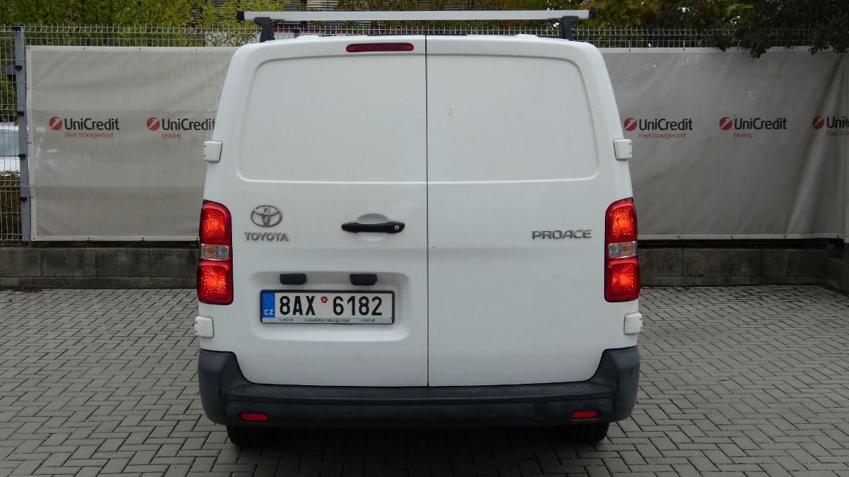 Toyota Proace, 2.0 D-4D 150k 1400kg L2 Crewca - fotka 4