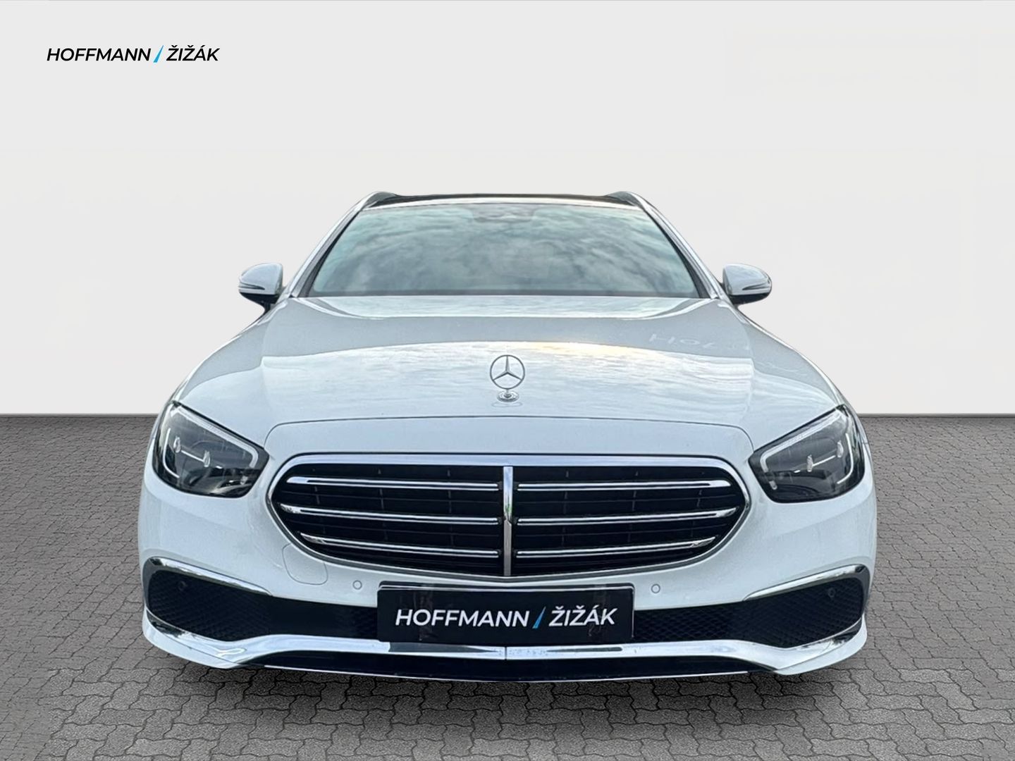 Mercedes-Benz Třídy E, 300de 4Matic kombi - fotka 2