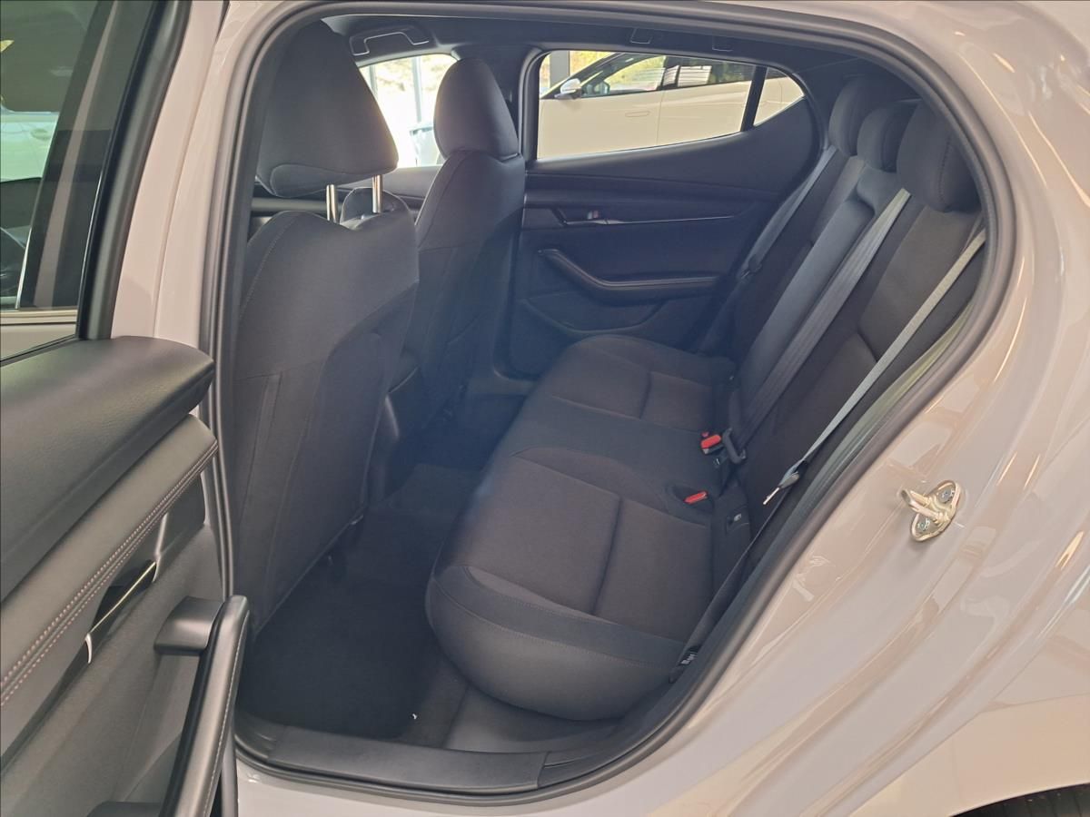 Mazda 3, 2.5 G 140k 6AT FWD Exclusive-L - fotka 4