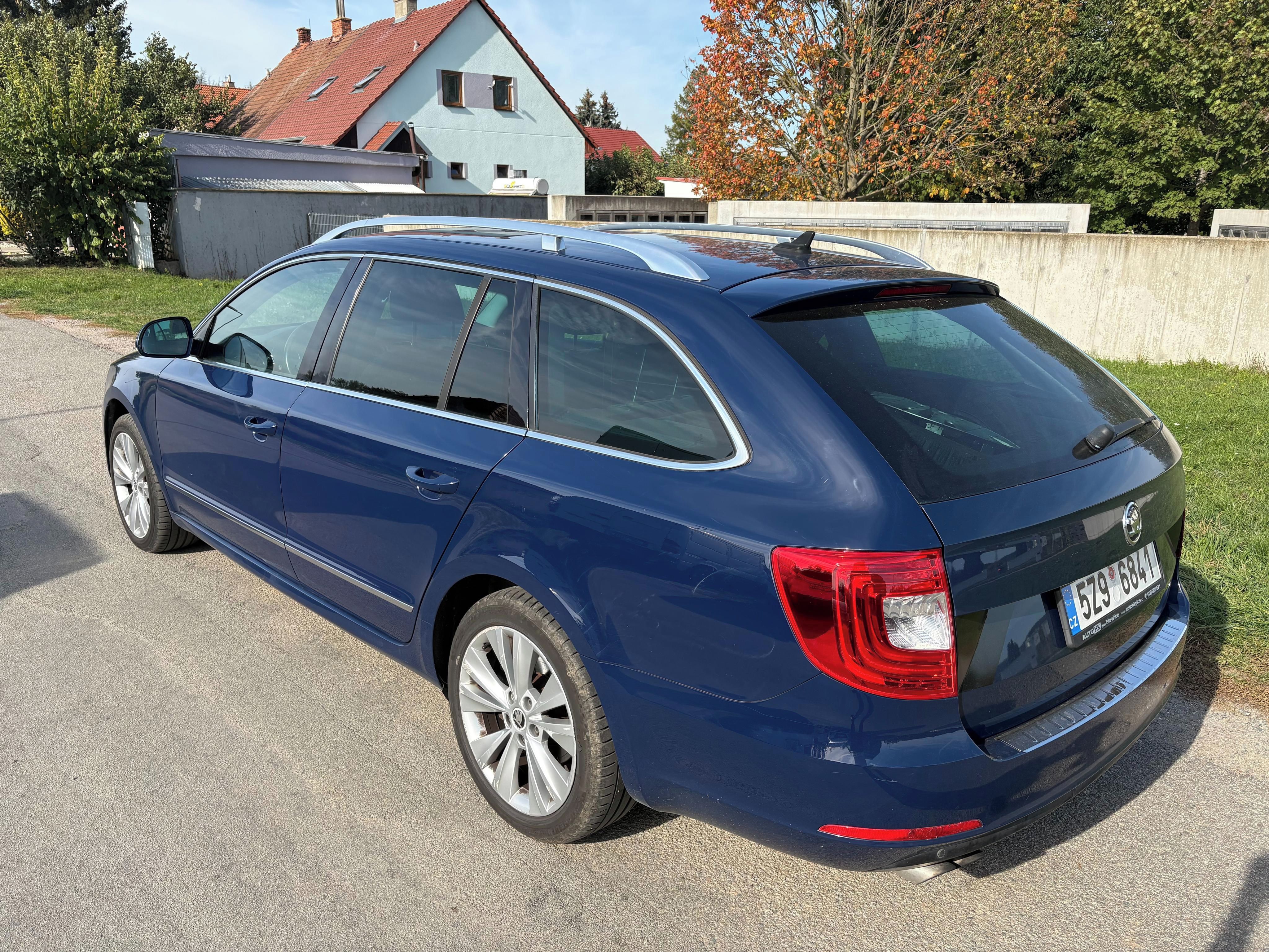 Škoda Superb, 2.0TDi - 103kW + zimní pneu - fotka 4