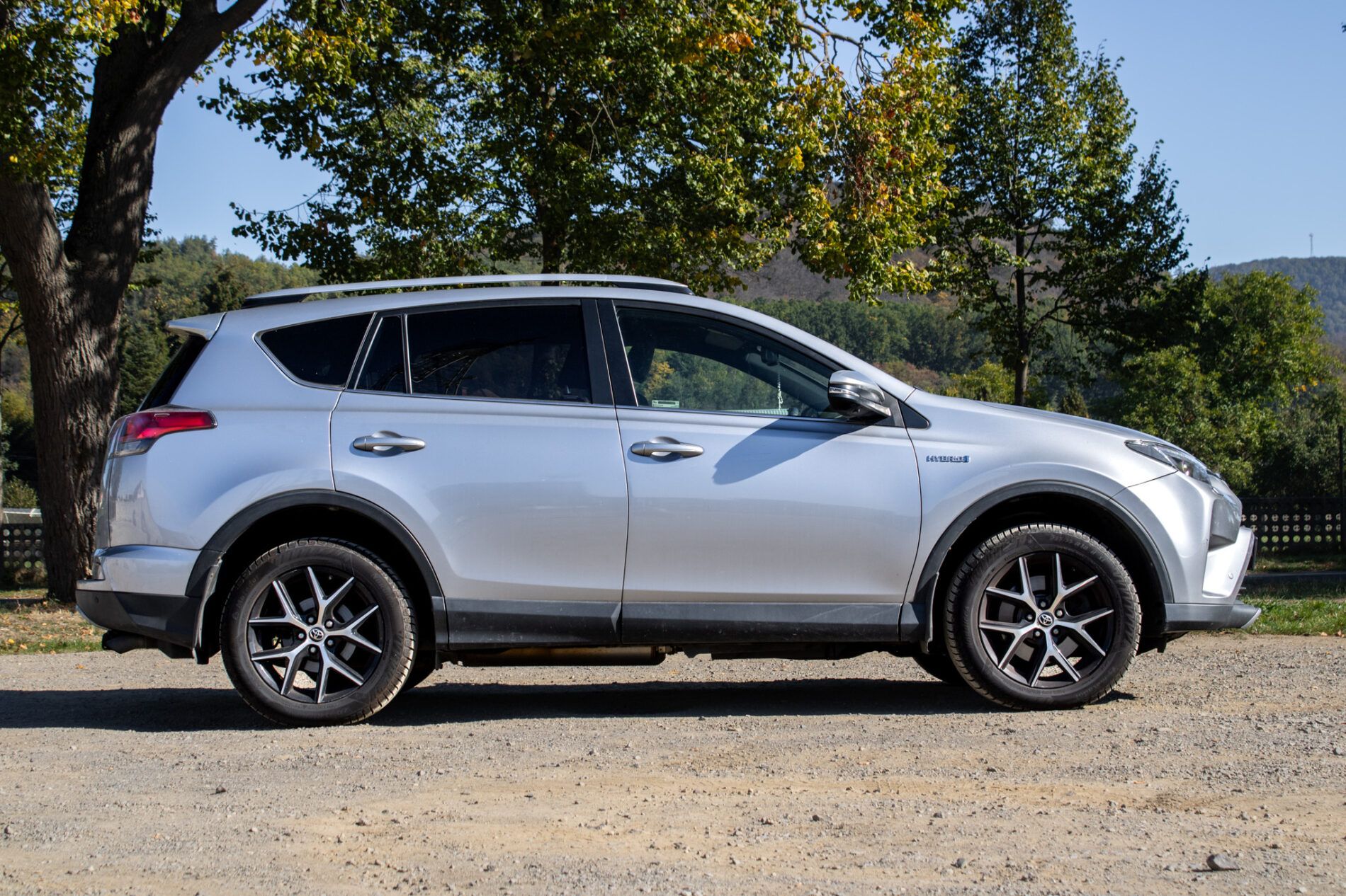 Toyota Rav4 - fotka 4