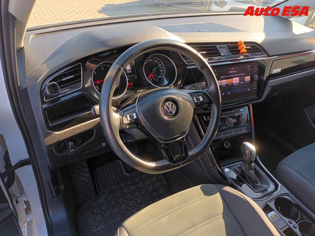 Volkswagen Touran, 2.0TDi,AT,navi,autoAC - fotka 3