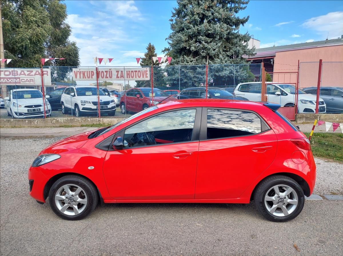 Mazda 2, 1,3 16V Hot +Klima+Webasto+ - fotka 4