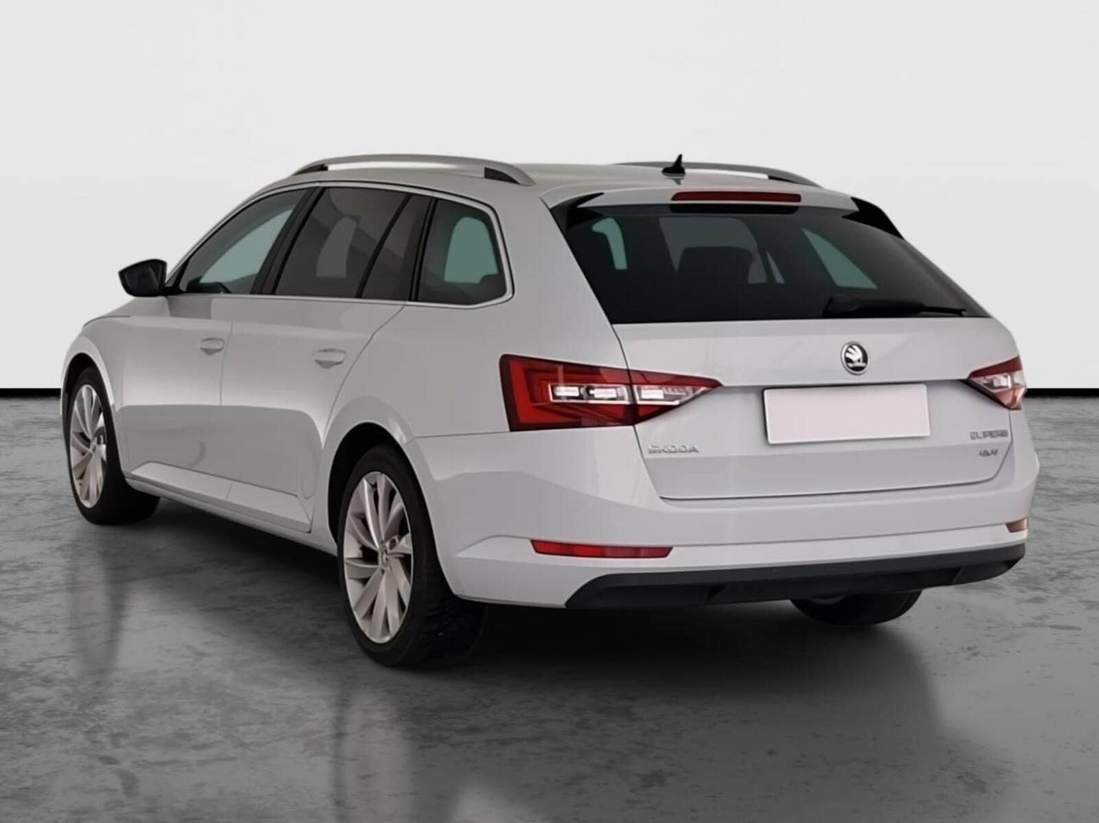 Škoda Superb, 2.0 TDI, Style Plus, 4X4 - fotka 4