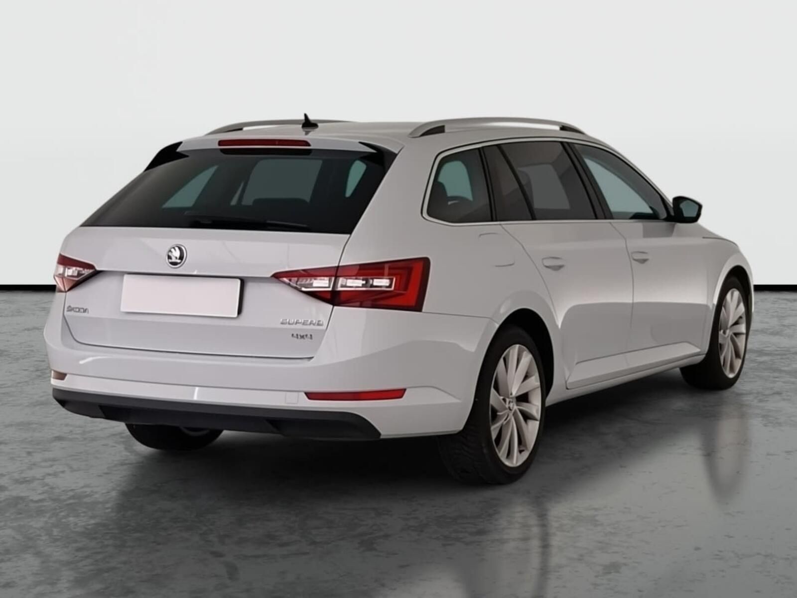 Škoda Superb, 2.0 TDI, Style Plus, 4X4 - fotka 5