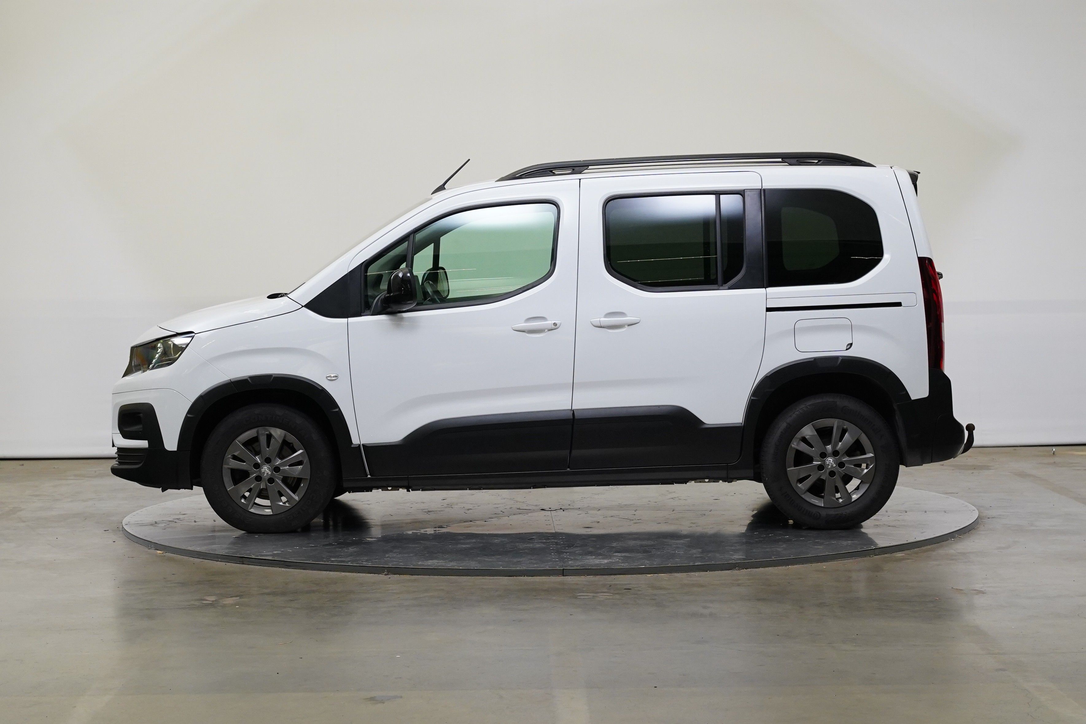 Peugeot Rifter, 1.5 BlueHDi 96 kW ALLURE - fotka 3