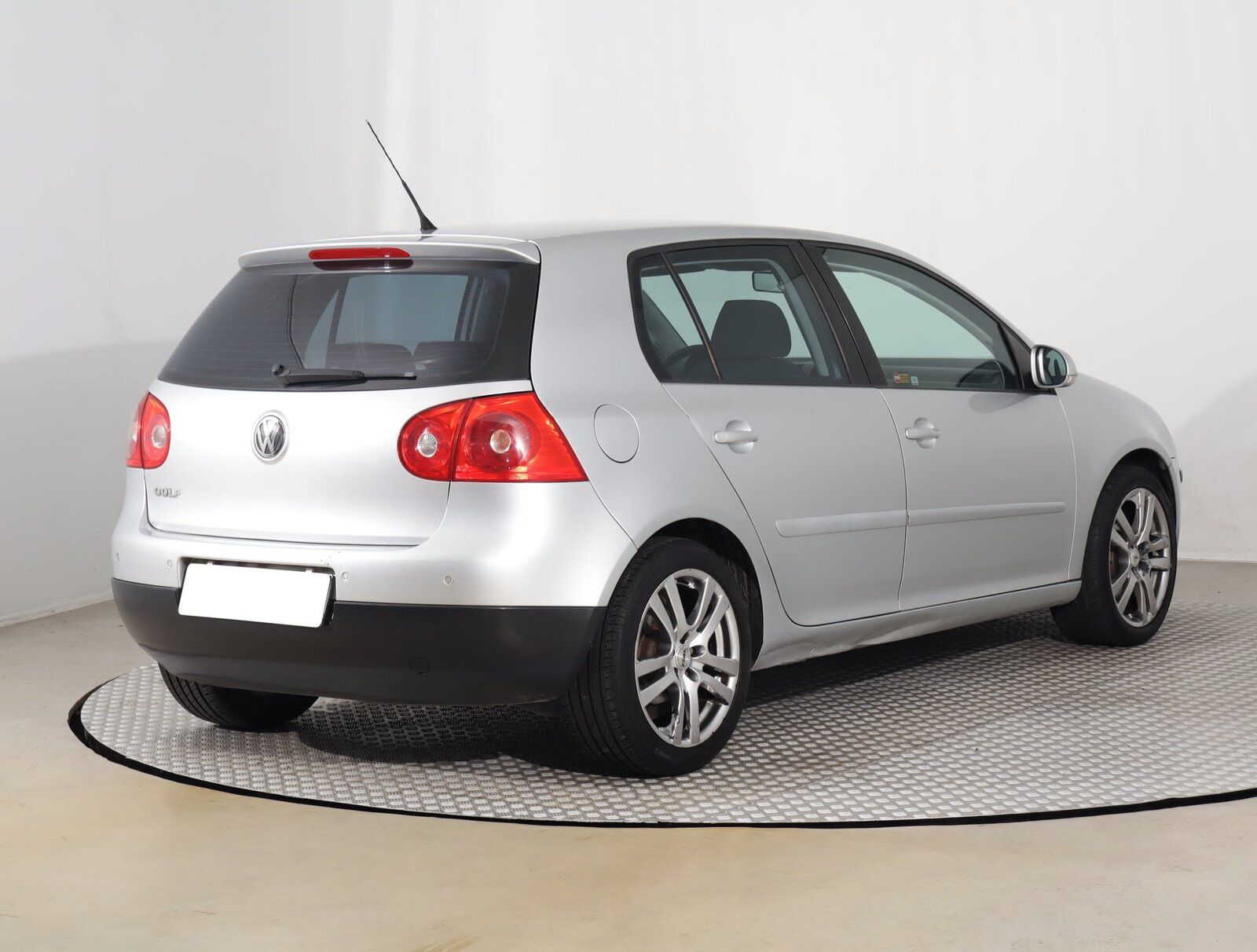 Volkswagen Golf, 1.9 TDI, Automatická klima - fotka 5