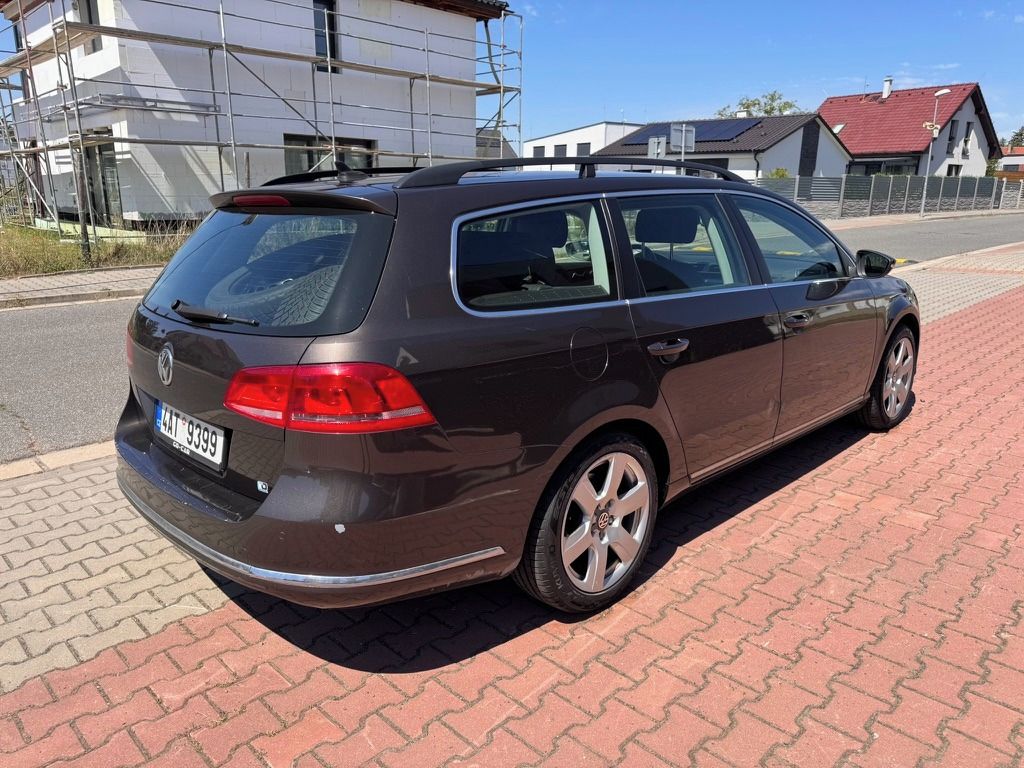 Volkswagen Passat, Variant B7 2,0 TDI 103kW DSG - fotka 6