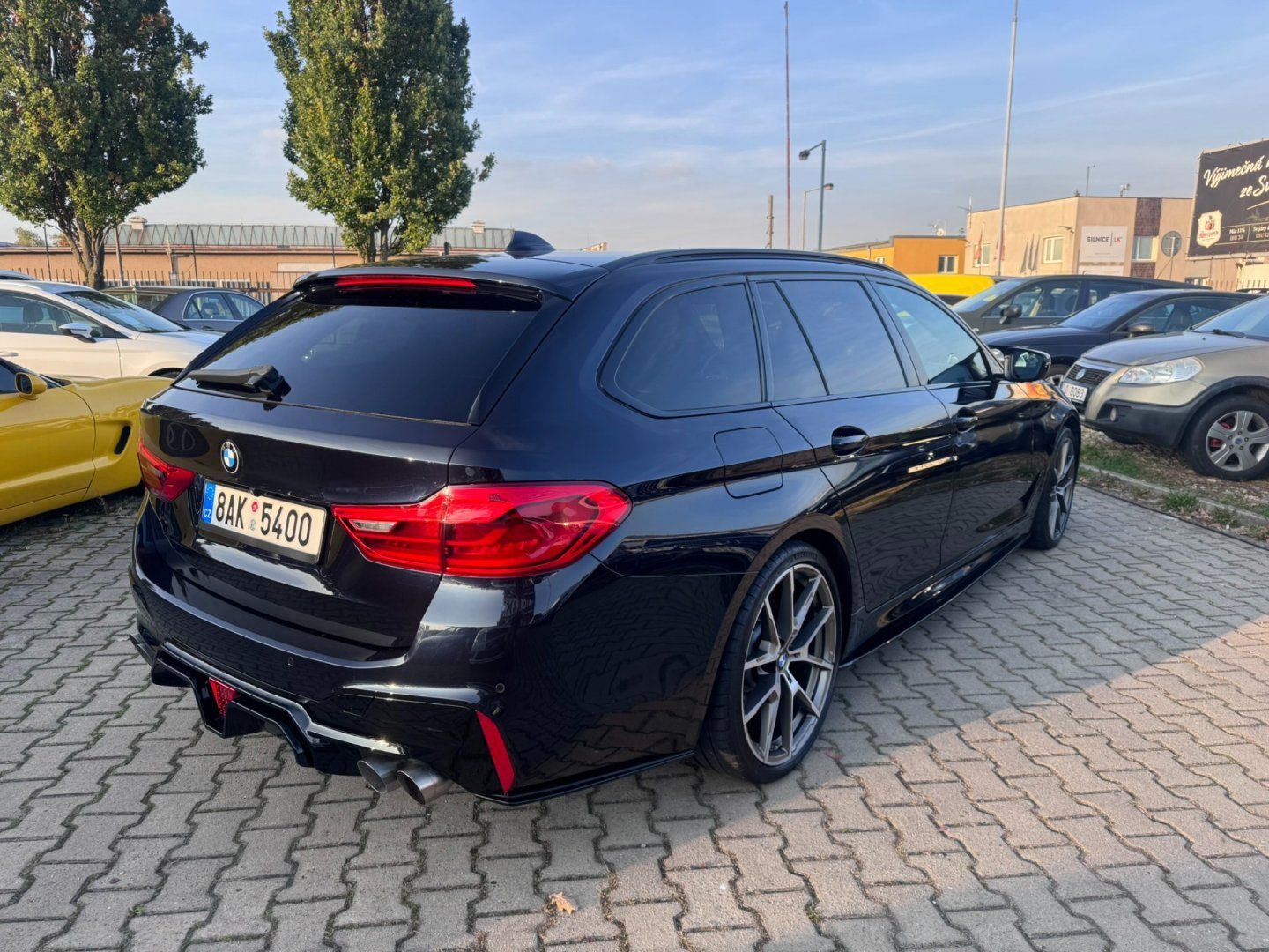 BMW Řada 5, 540i G31 3,0 250KW MPACKET 4X4 - fotka 5
