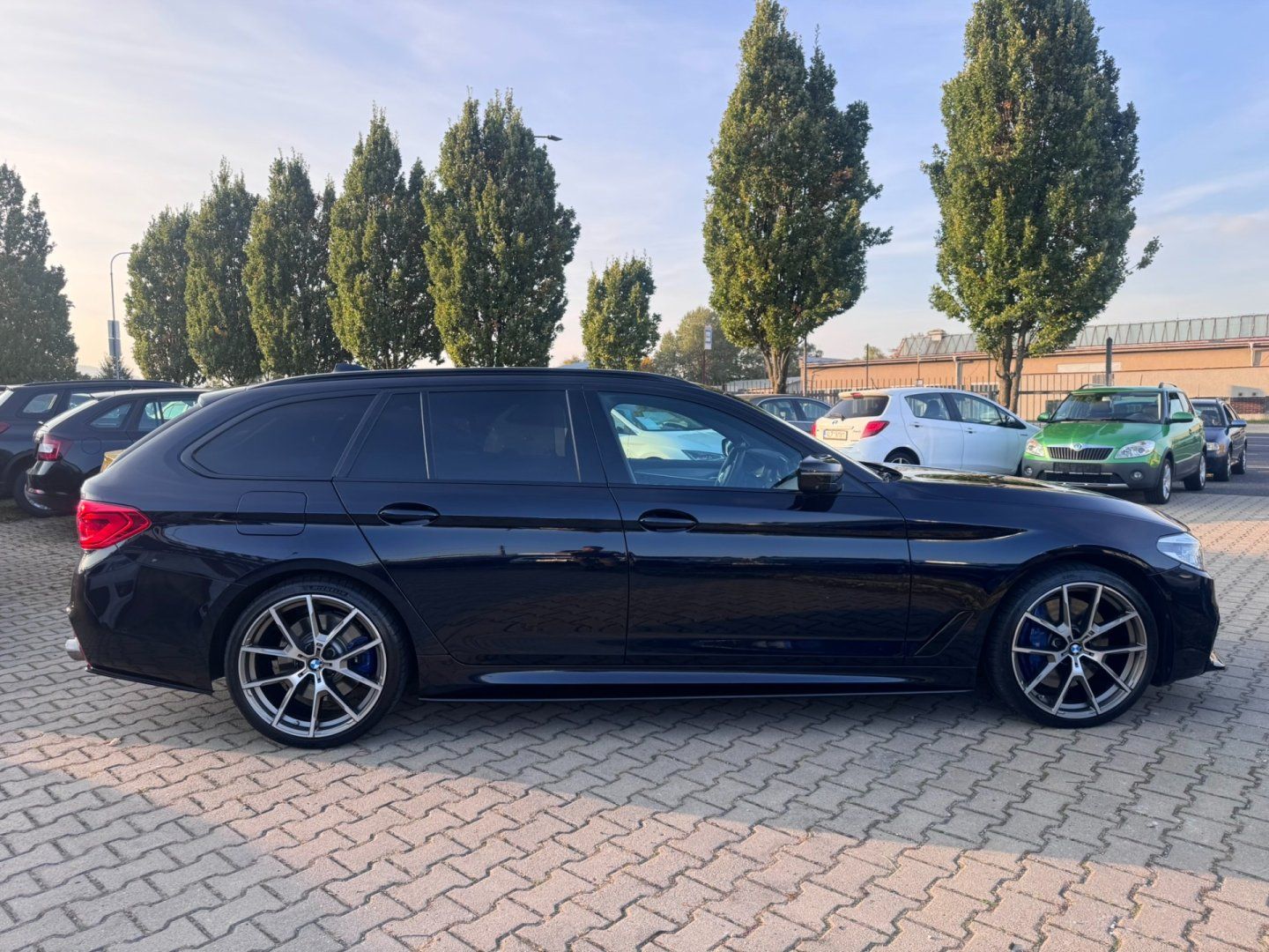 BMW Řada 5, 540i G31 3,0 250KW MPACKET 4X4 - fotka 6