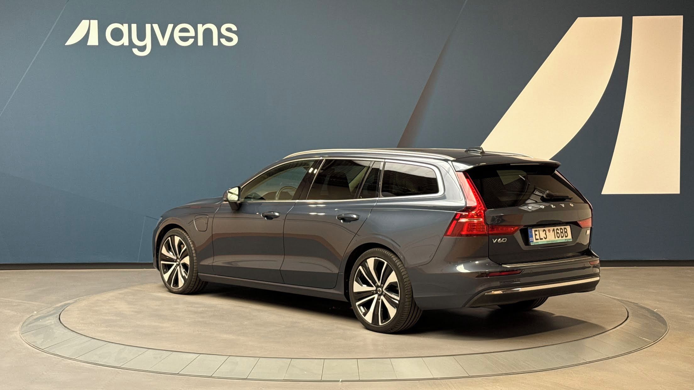 Volvo V60, T6 AWD Recharge Inscription Au - fotka 3