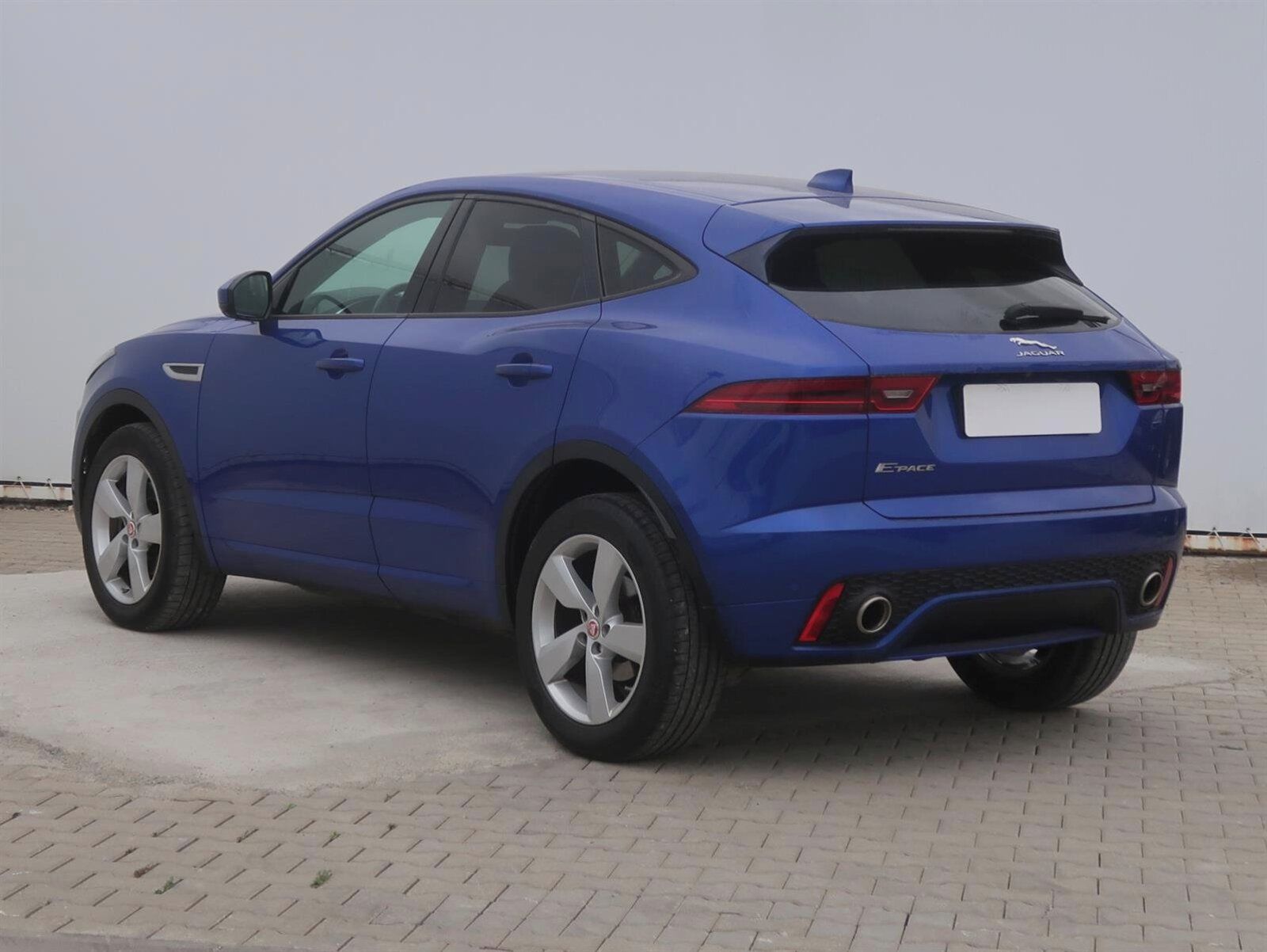 Jaguar E-Pace, D180 AWD, 4X4, Automat, Navi - fotka 4